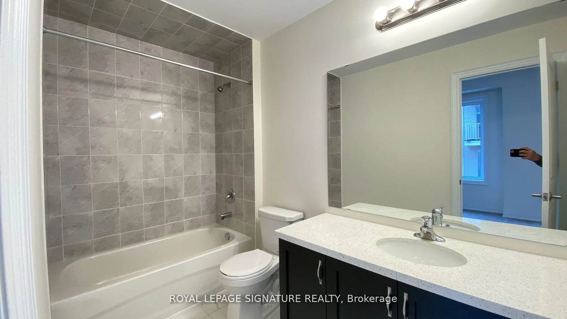Photo 5 of 20 Thomas Hope Lane, Markham, Cedarwood — HOMEH