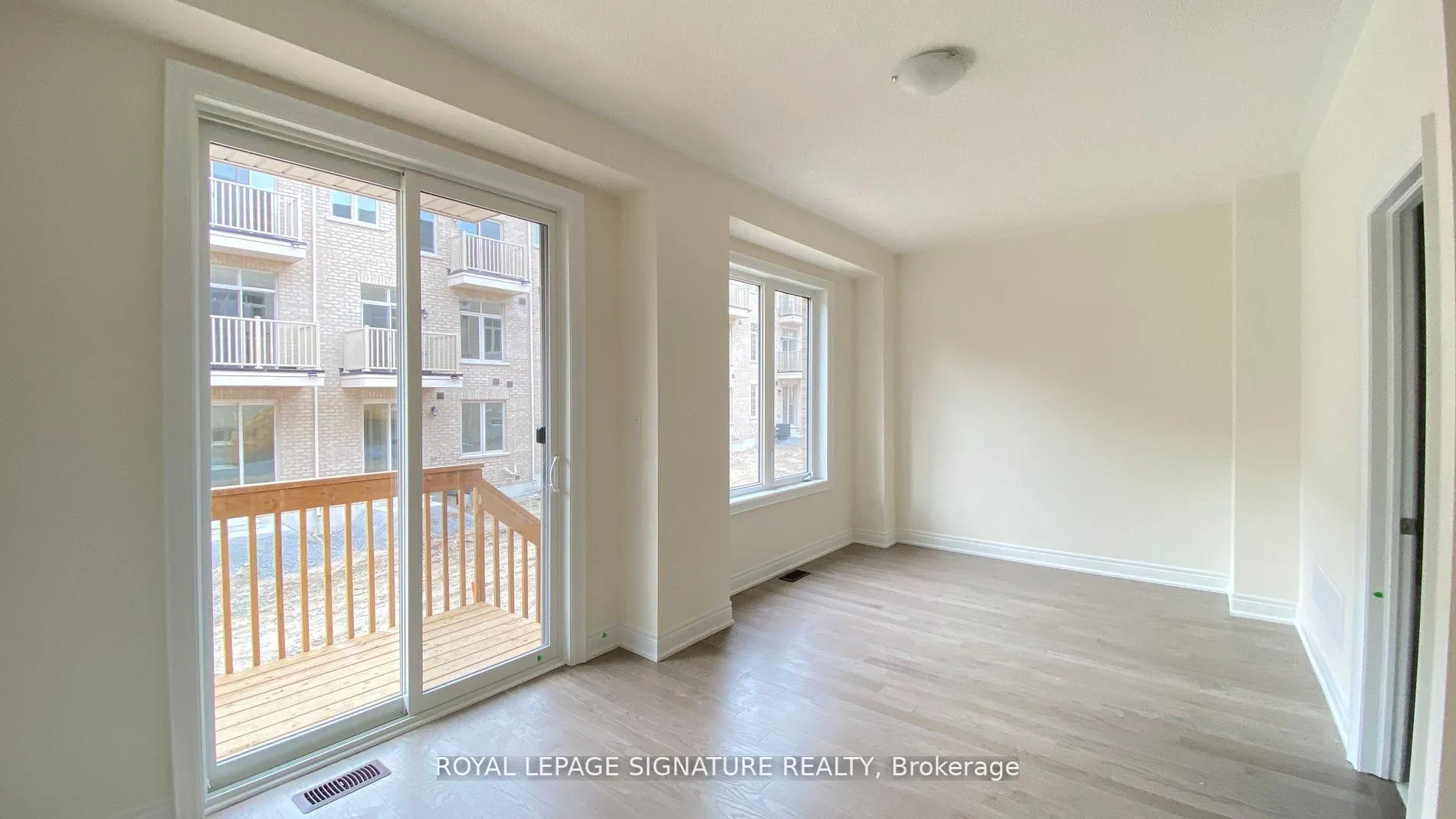 Photo 6 of 20 Thomas Hope Lane, Markham, Cedarwood — HOMEH