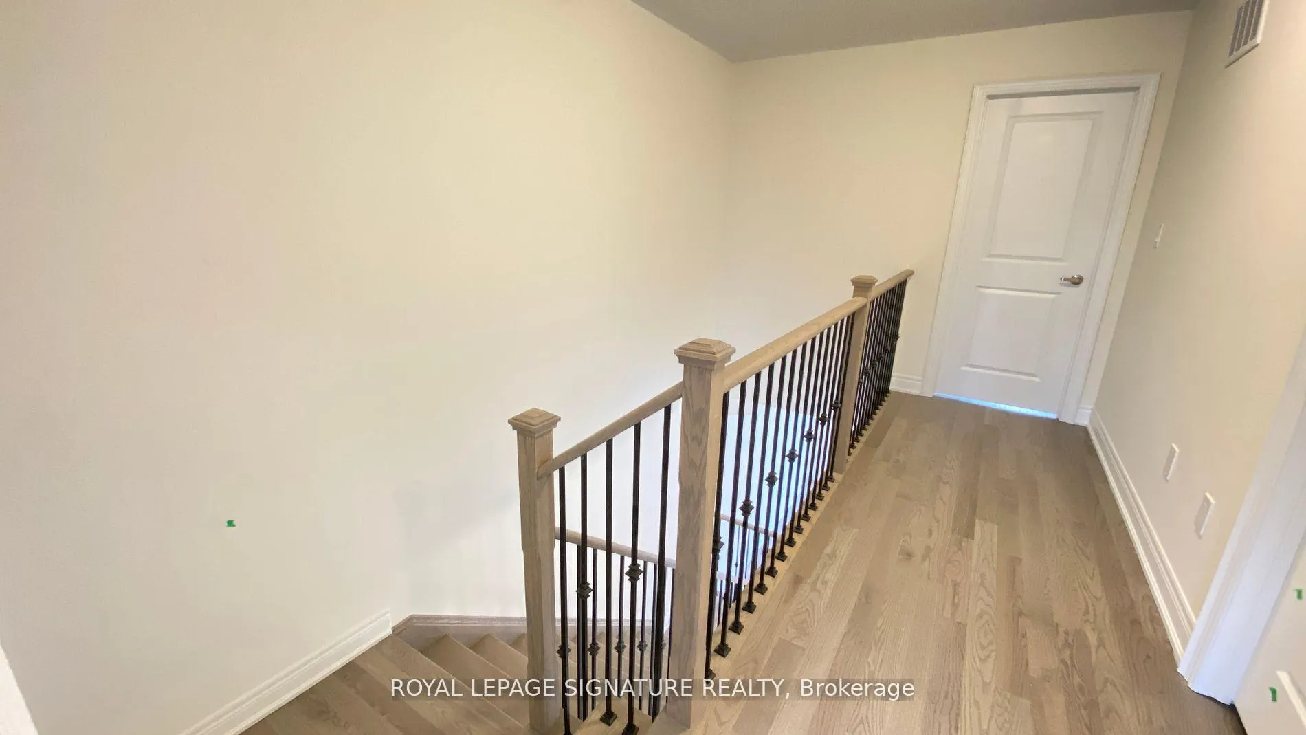 Photo 14 of 20 Thomas Hope Lane, Markham, Cedarwood — HOMEH