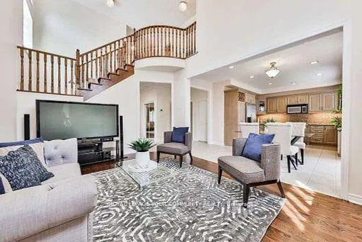 Photo 5 of 271 Forest Run Boulevard, Vaughan, Patterson — HOMEH