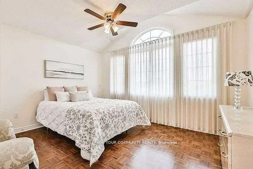 Photo 14 of 271 Forest Run Boulevard, Vaughan, Patterson — HOMEH