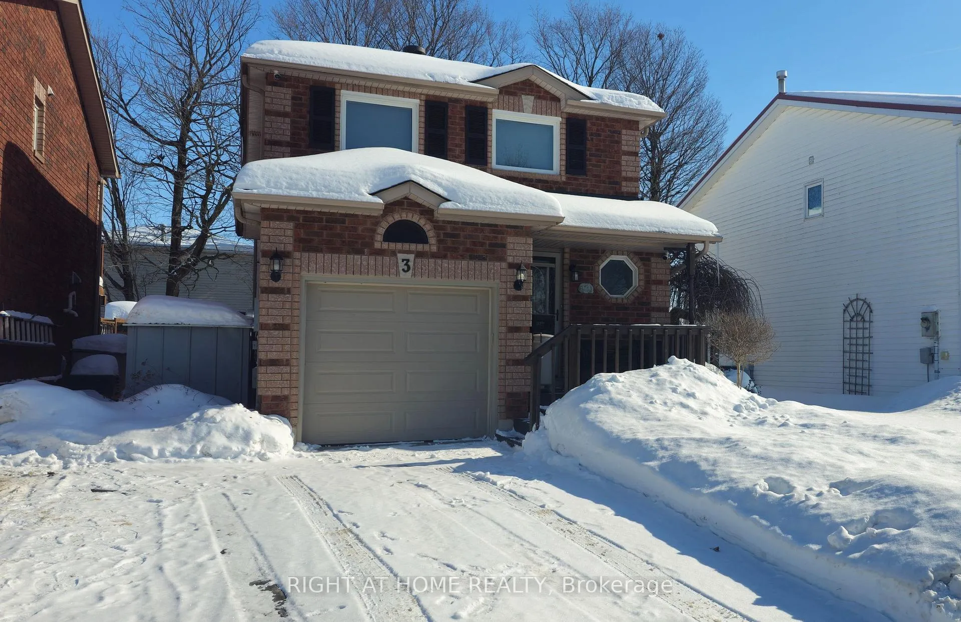 Photo 1 of 3 Wessenger Drive, Barrie, Holly — HOMEH