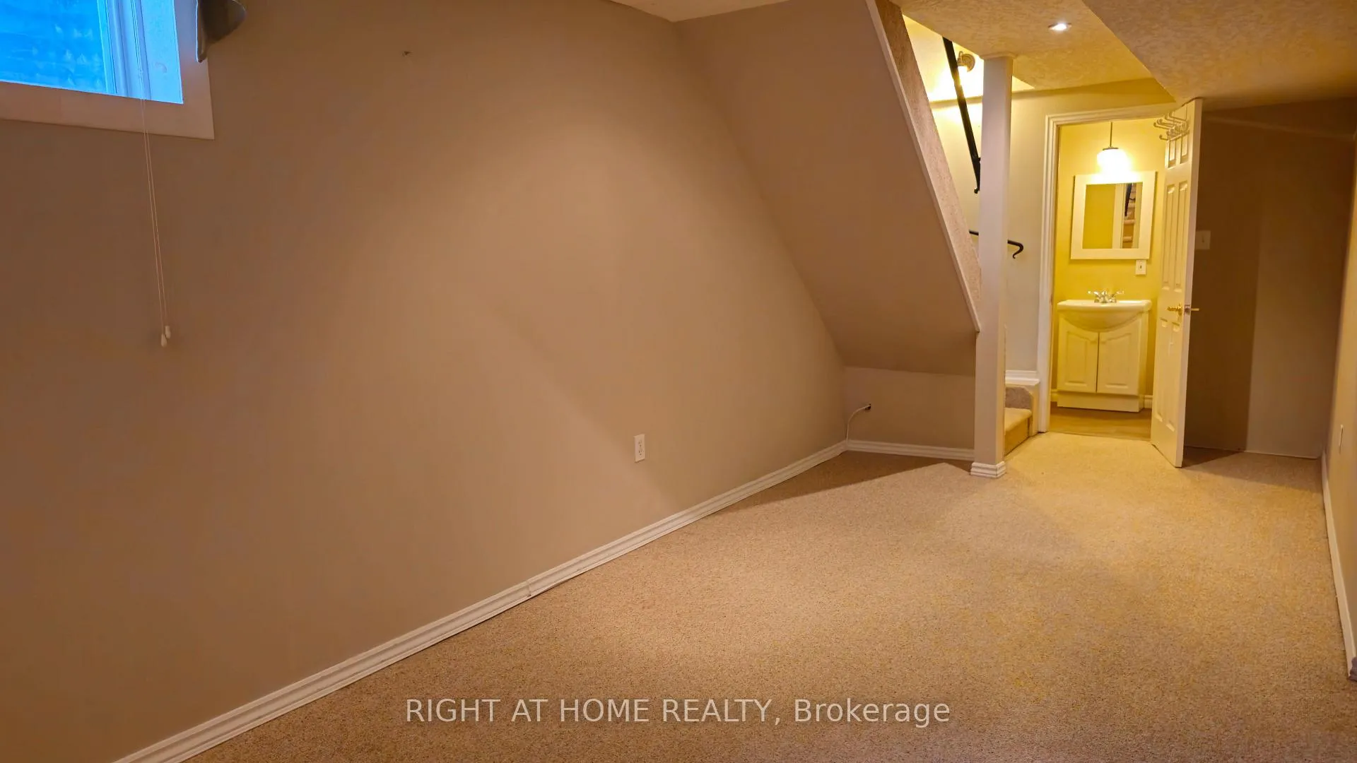 Photo 17 of 3 Wessenger Drive, Barrie, Holly — HOMEH