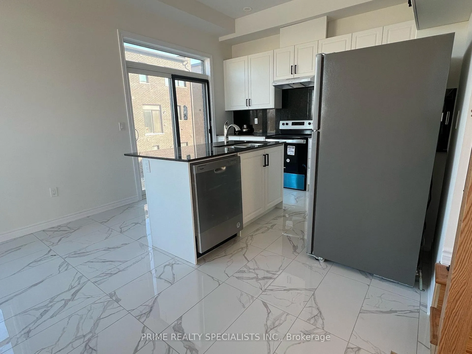 Photo 8 of 103 Paradox Street, Vaughan, Elder Mills — HOMEH