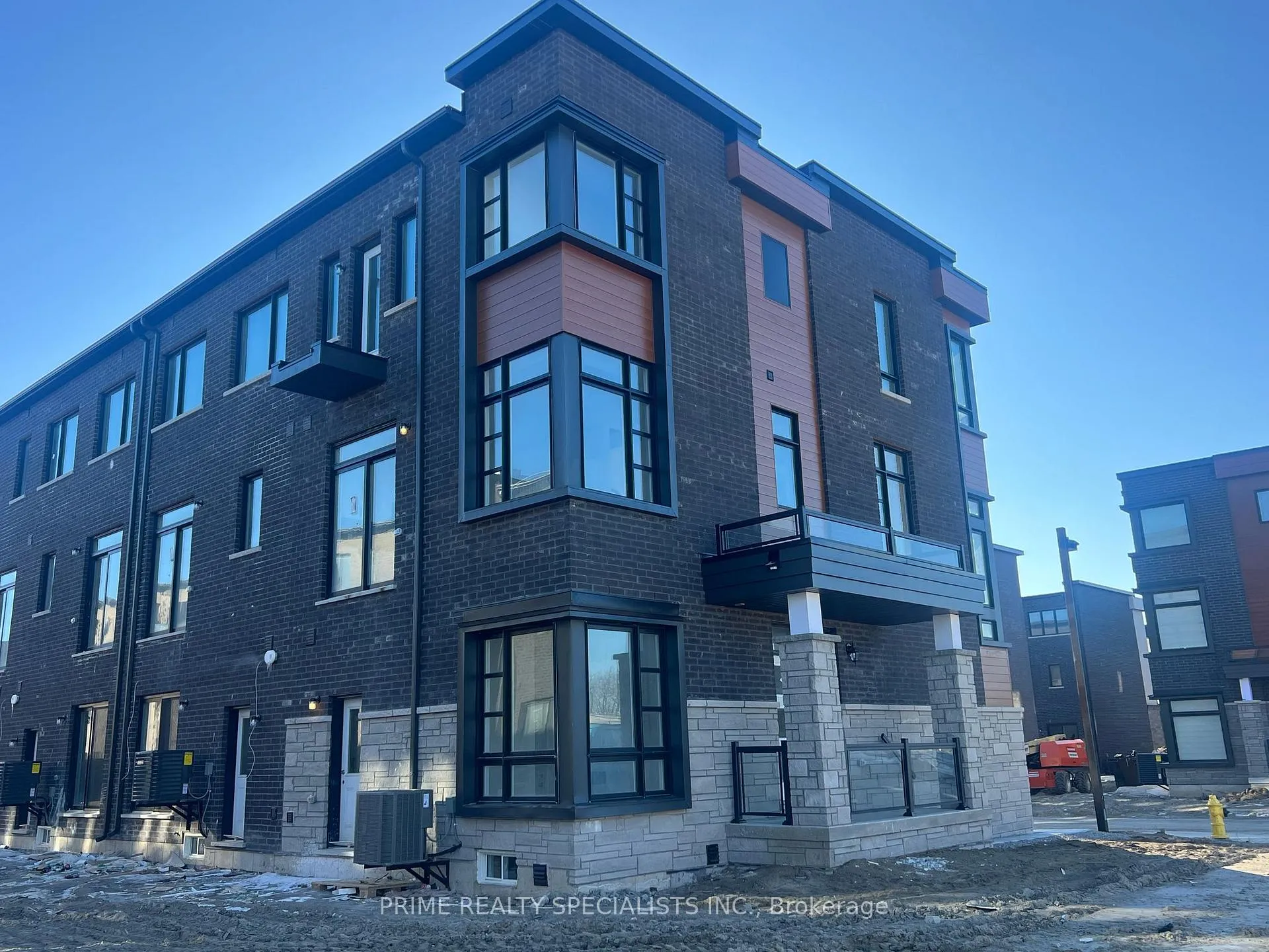 Photo 39 of 103 Paradox Street, Vaughan, Elder Mills — HOMEH