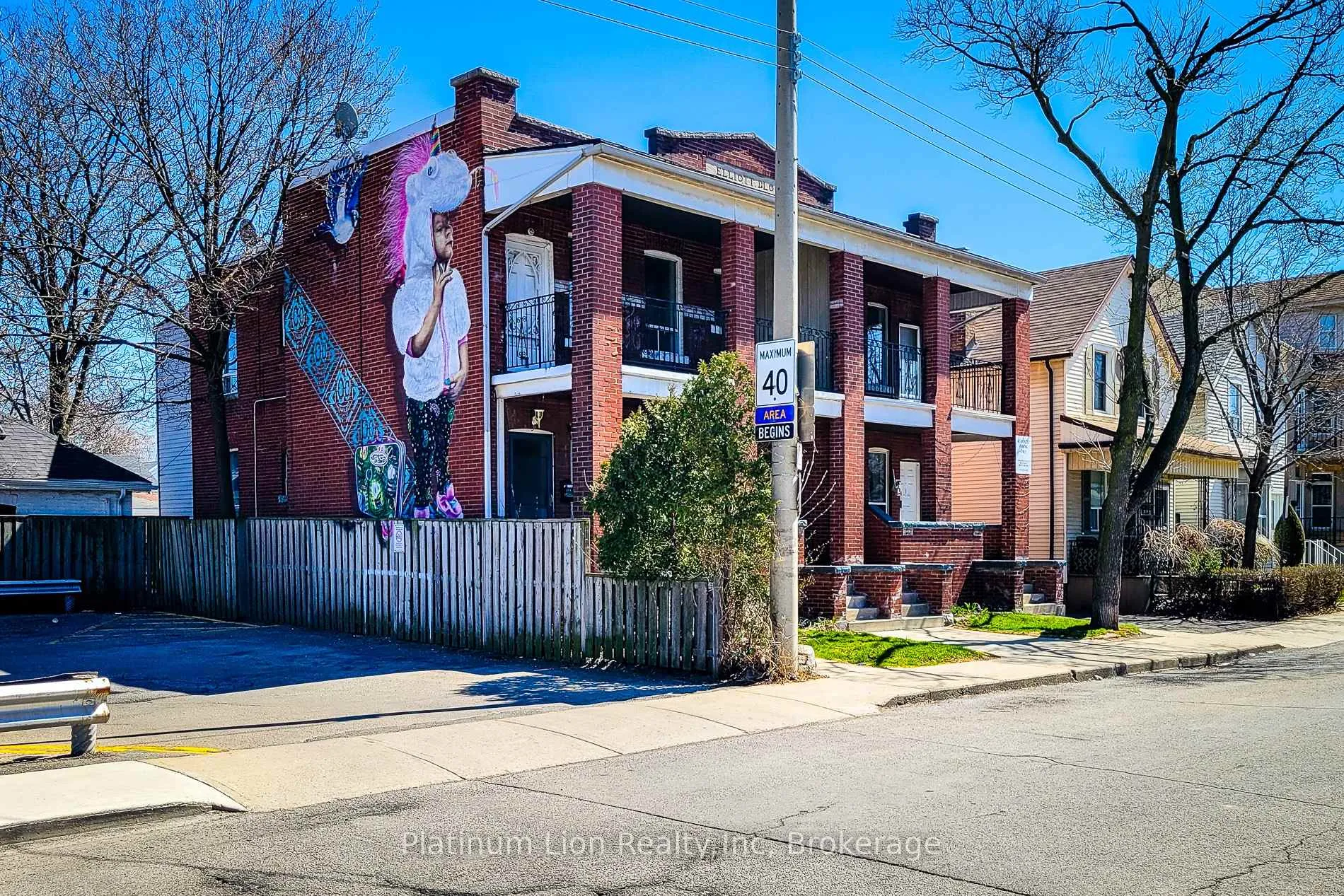 Photo 2 of 254 1/2 Emerald Street N, Hamilton, Stinson — HOMEH