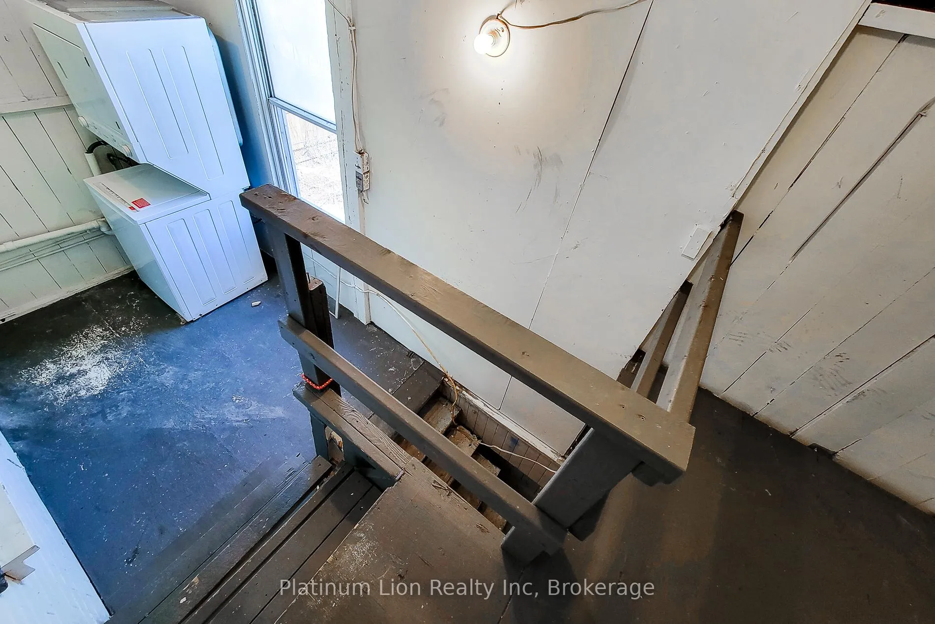 Photo 23 of 254 1/2 Emerald Street N, Hamilton, Stinson — HOMEH