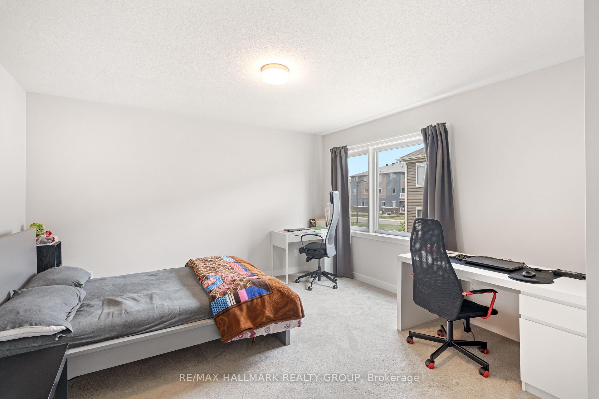 Photo 10 of 243 Surface Lane, Ottawa, Barrhaven - Half Moon Bay — HOMEH
