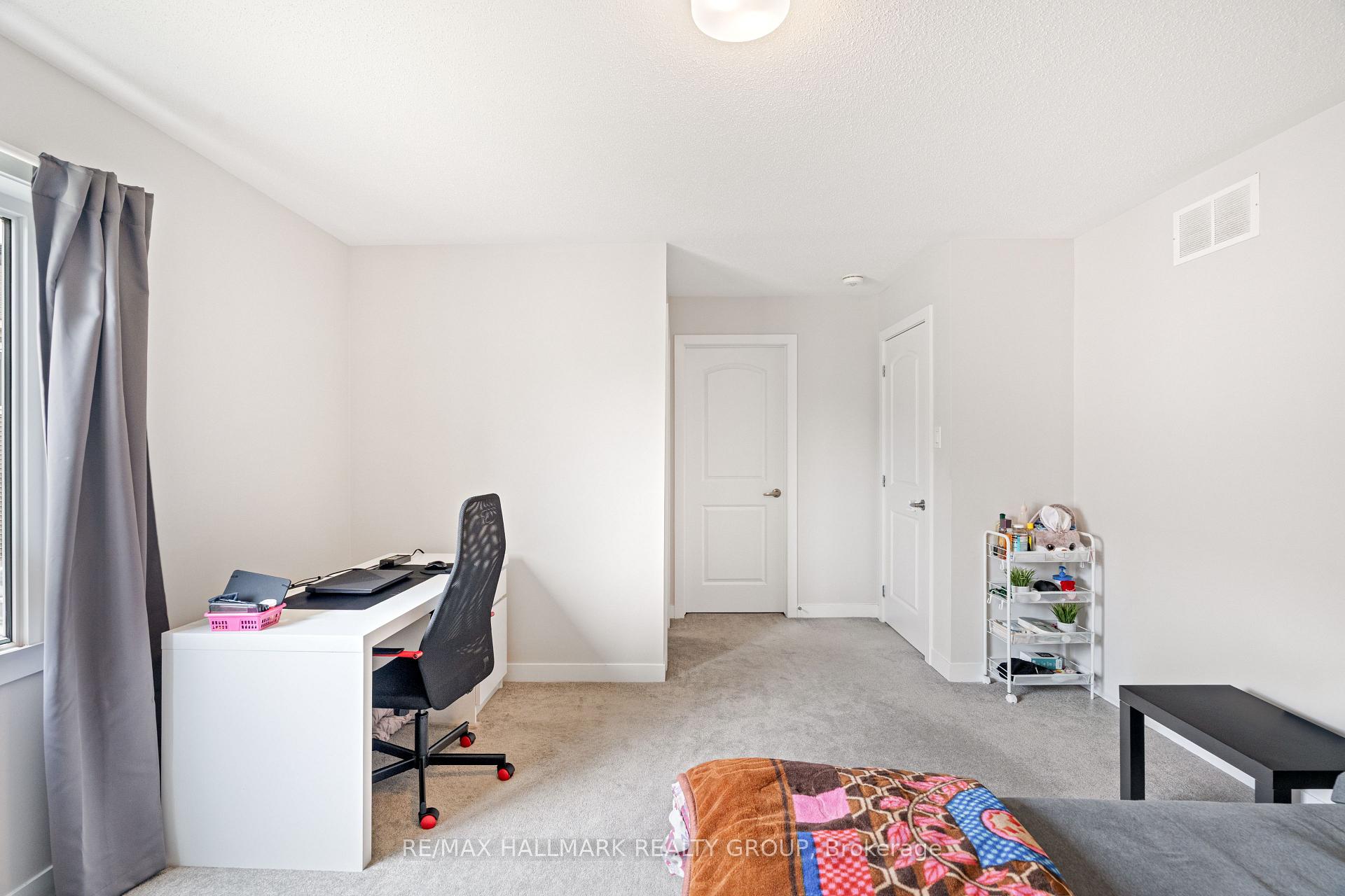 Photo 11 of 243 Surface Lane, Ottawa, Barrhaven - Half Moon Bay — HOMEH