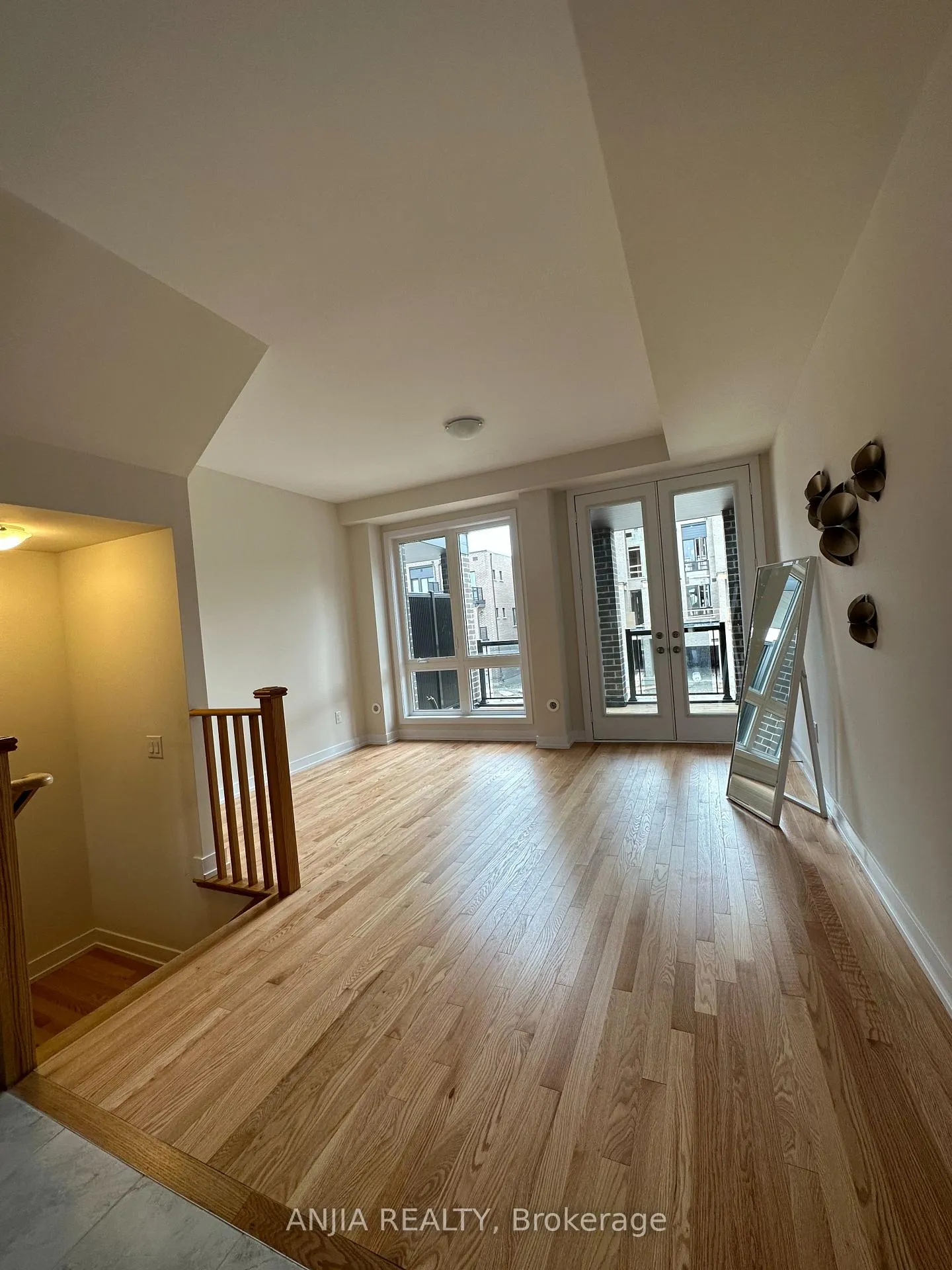 Photo 7 of 111 Stauffer Crescent, Markham, Cornell — HOMEH