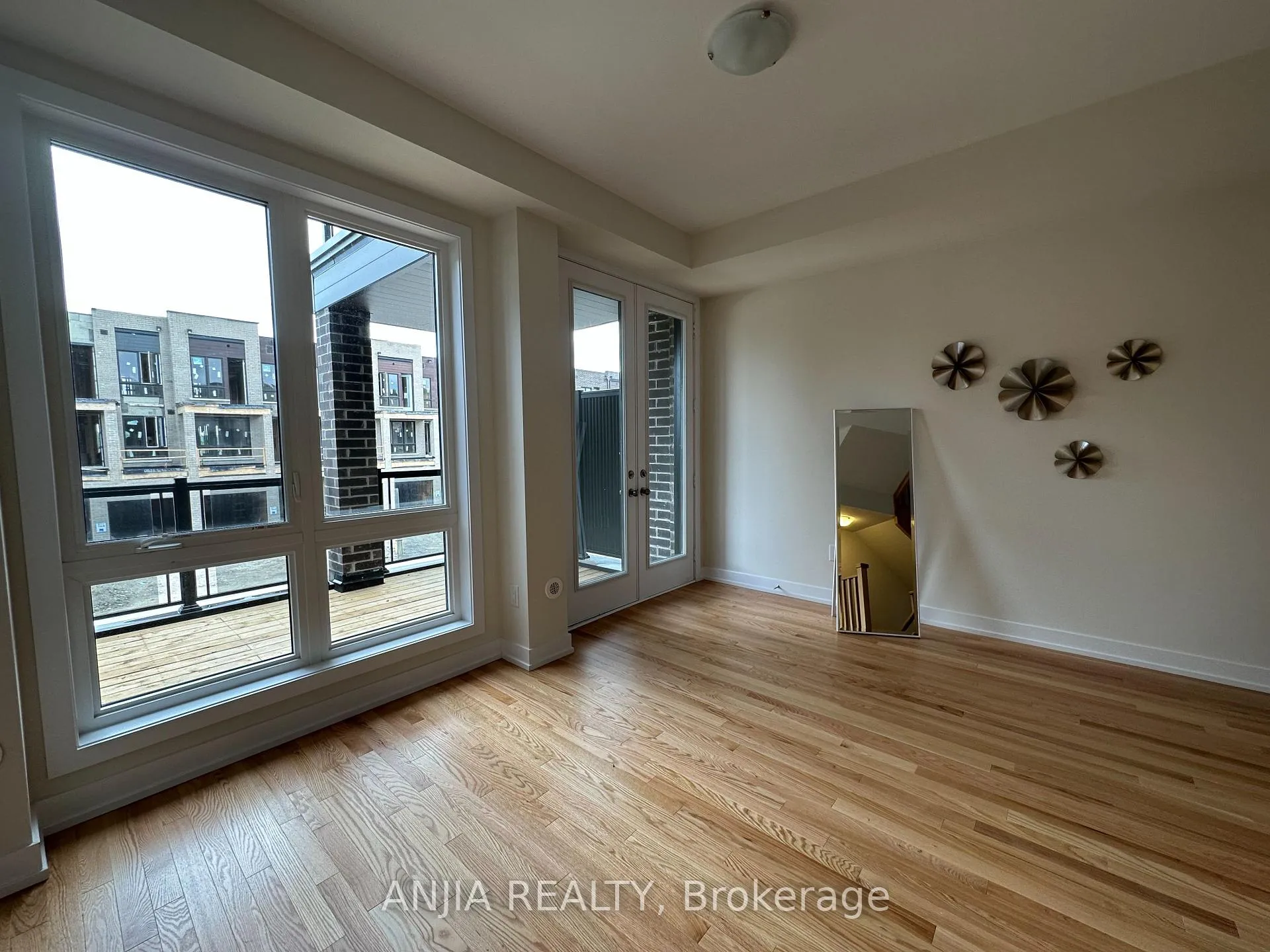Photo 8 of 111 Stauffer Crescent, Markham, Cornell — HOMEH