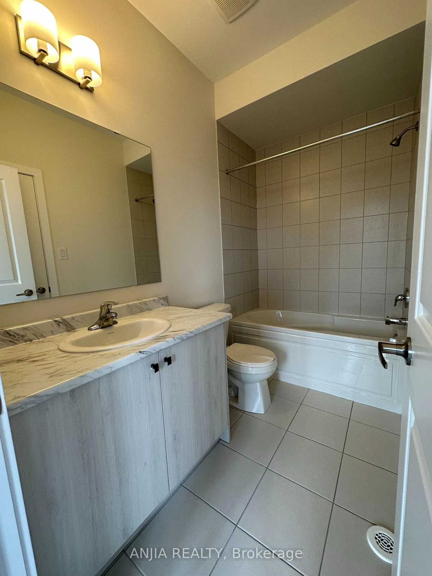 Photo 18 of 111 Stauffer Crescent, Markham, Cornell — HOMEH