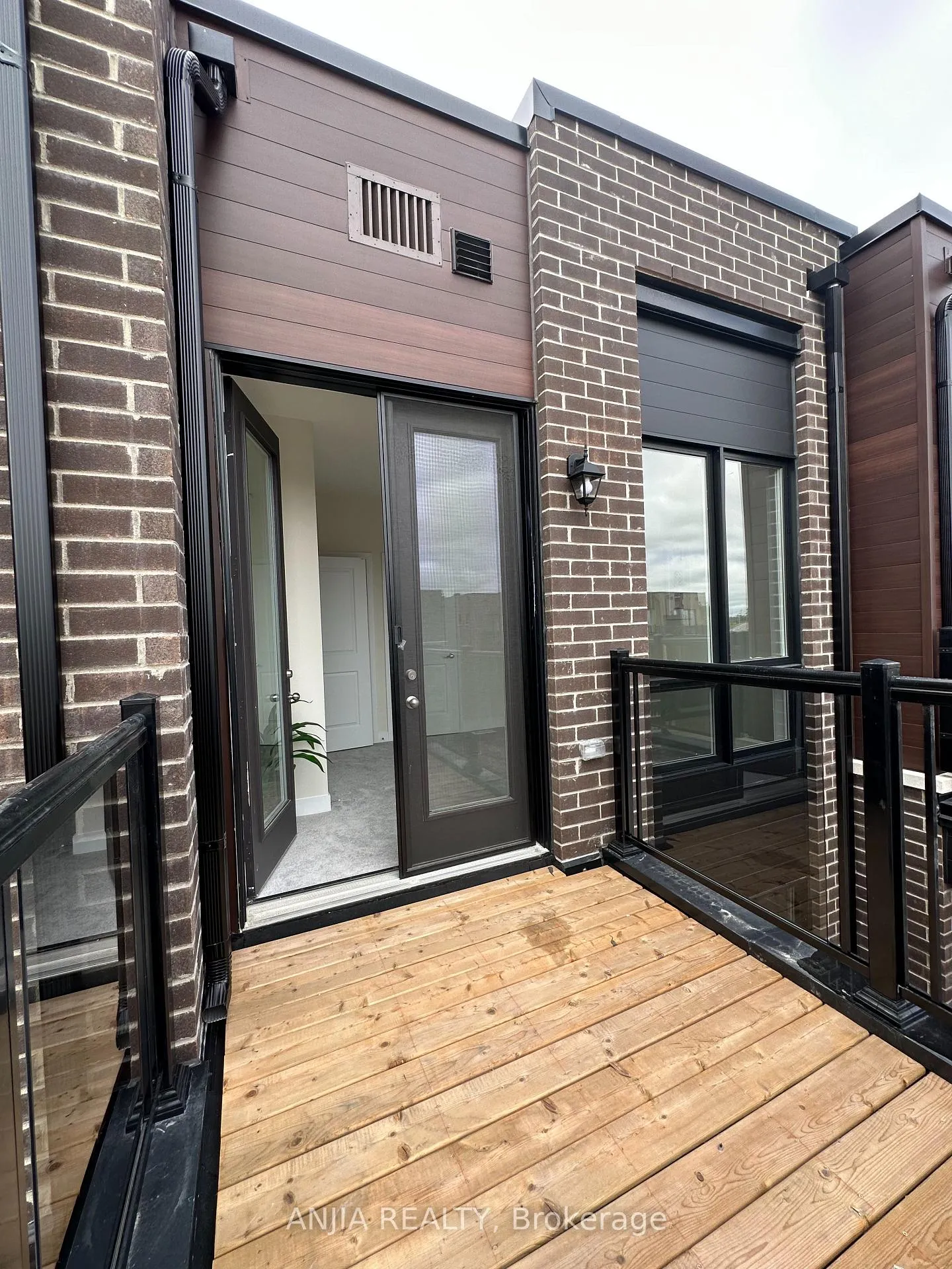 Photo 22 of 111 Stauffer Crescent, Markham, Cornell — HOMEH