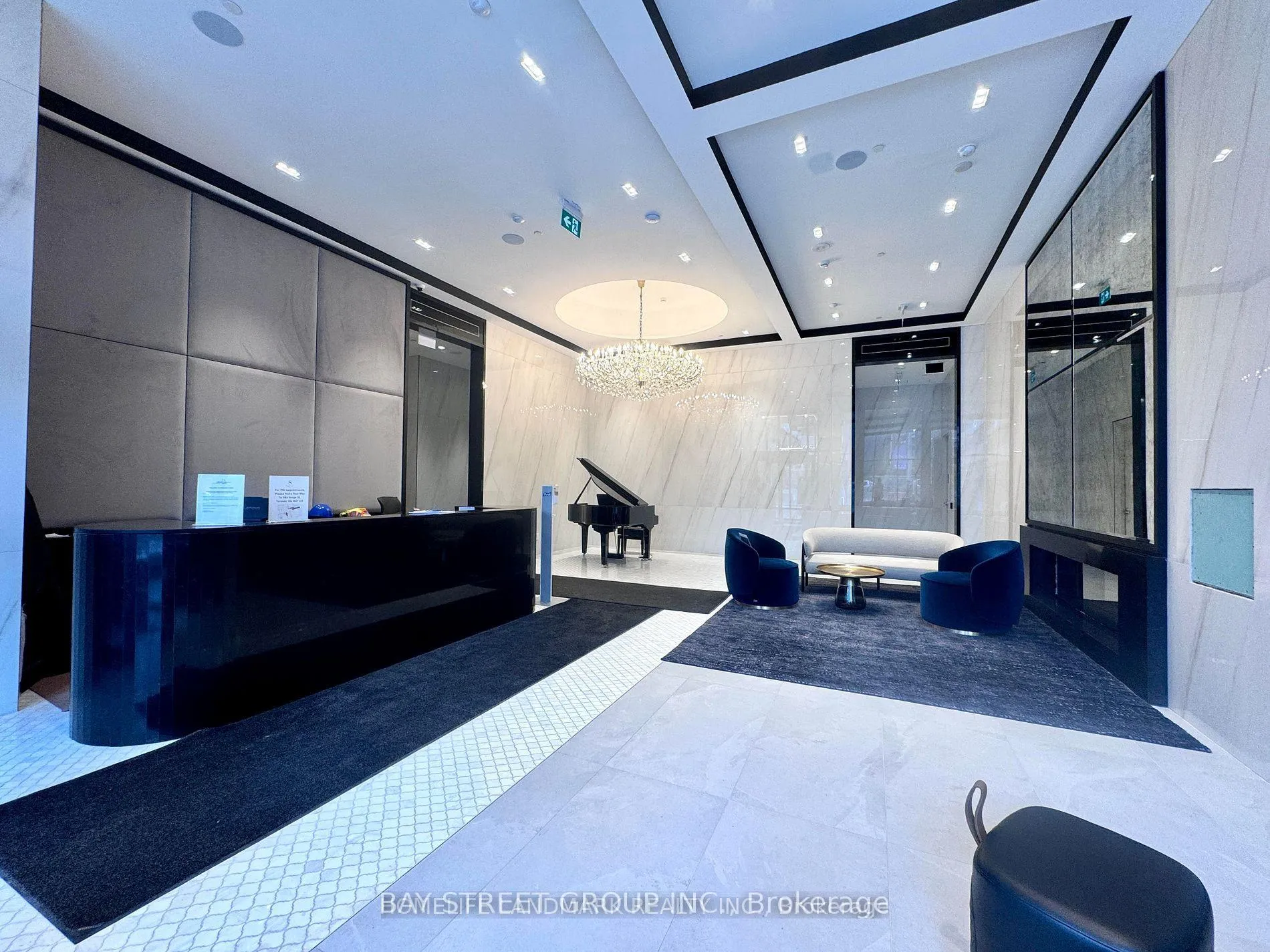 Photo 3 of Unit 1615, 8 Wellesley Street W, Toronto, Bay Street Corridor — HOMEH