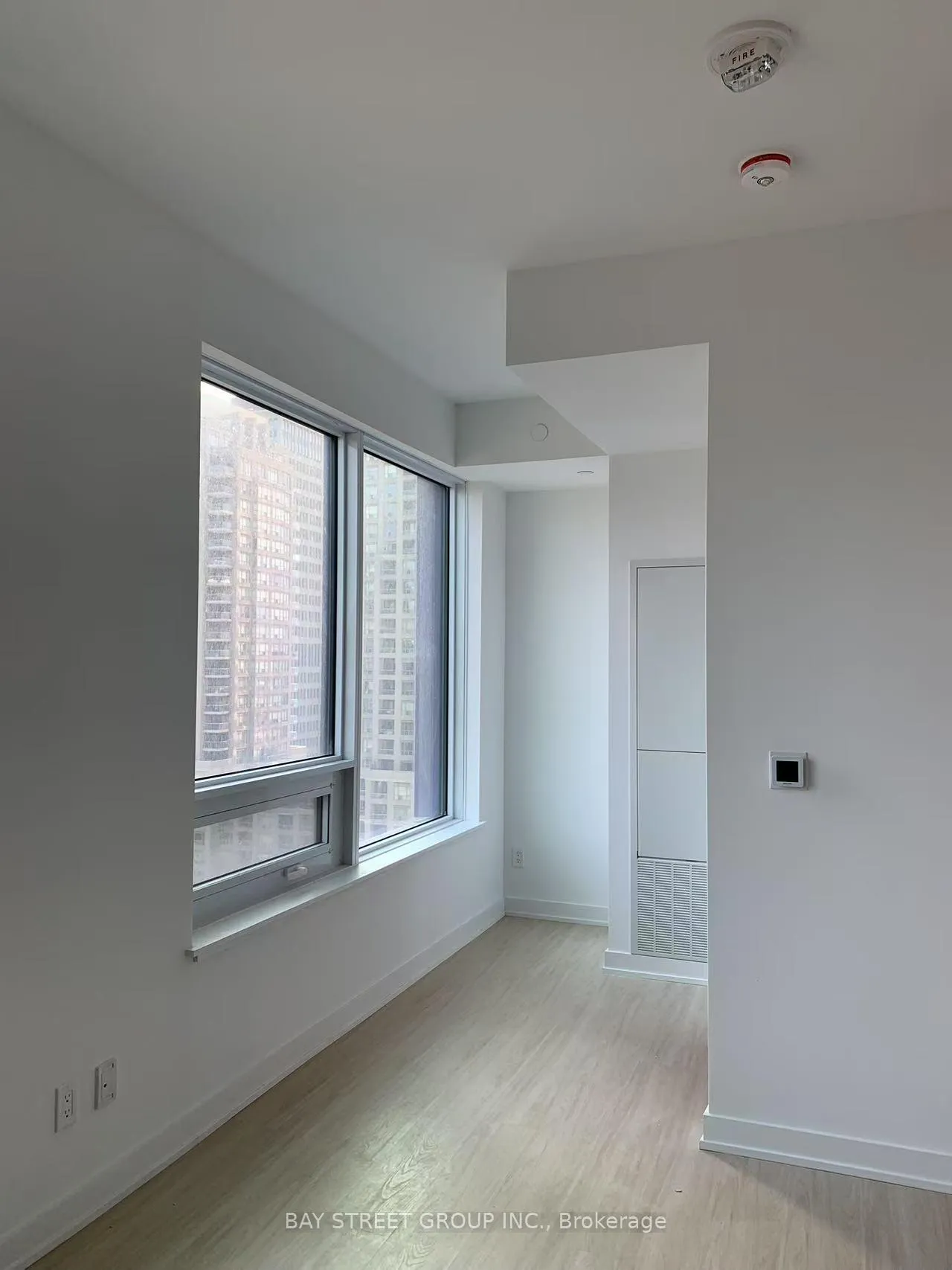 Photo 8 of Unit 1615, 8 Wellesley Street W, Toronto, Bay Street Corridor — HOMEH