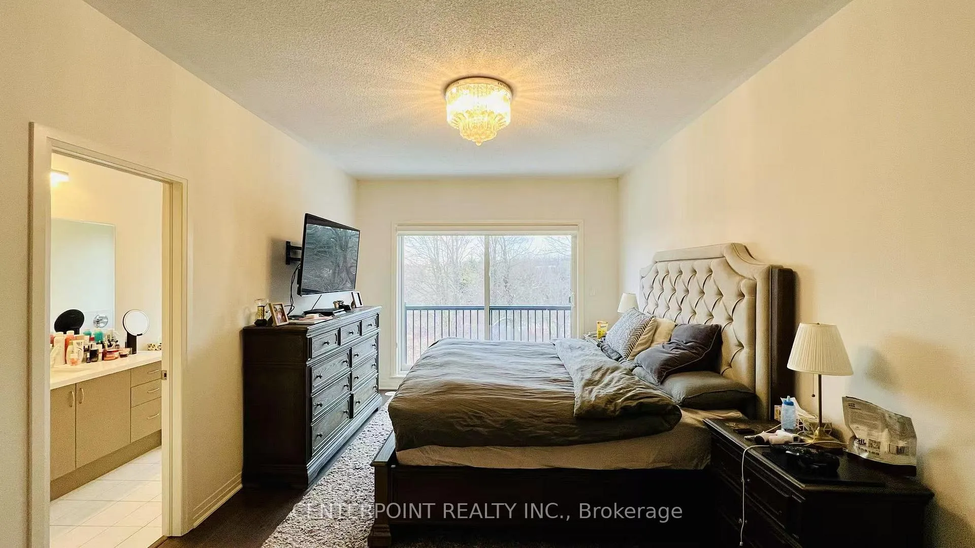 Photo 10 of 122 Arianna Crescent, Vaughan, Patterson — HOMEH