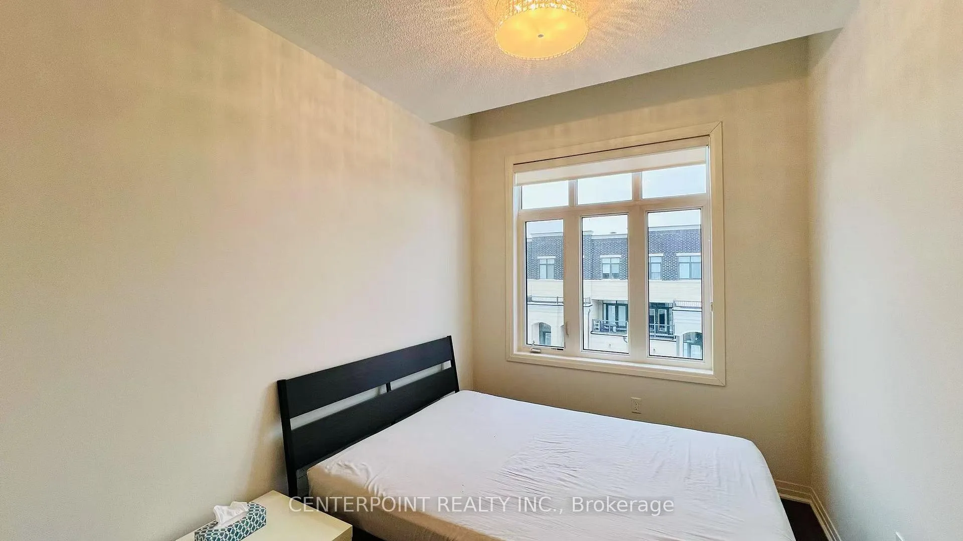 Photo 15 of 122 Arianna Crescent, Vaughan, Patterson — HOMEH