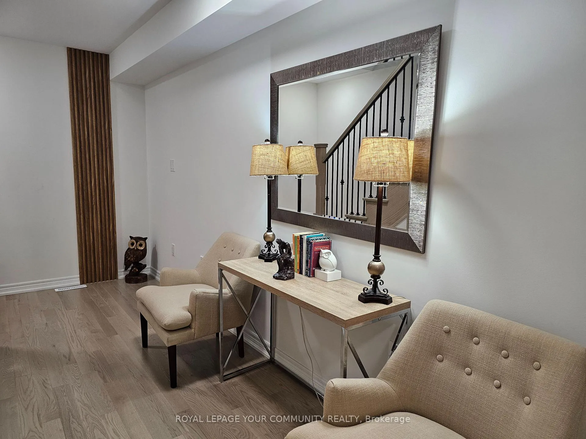 Photo 3 of 10 Broylio Lane, Ajax, South East — HOMEH