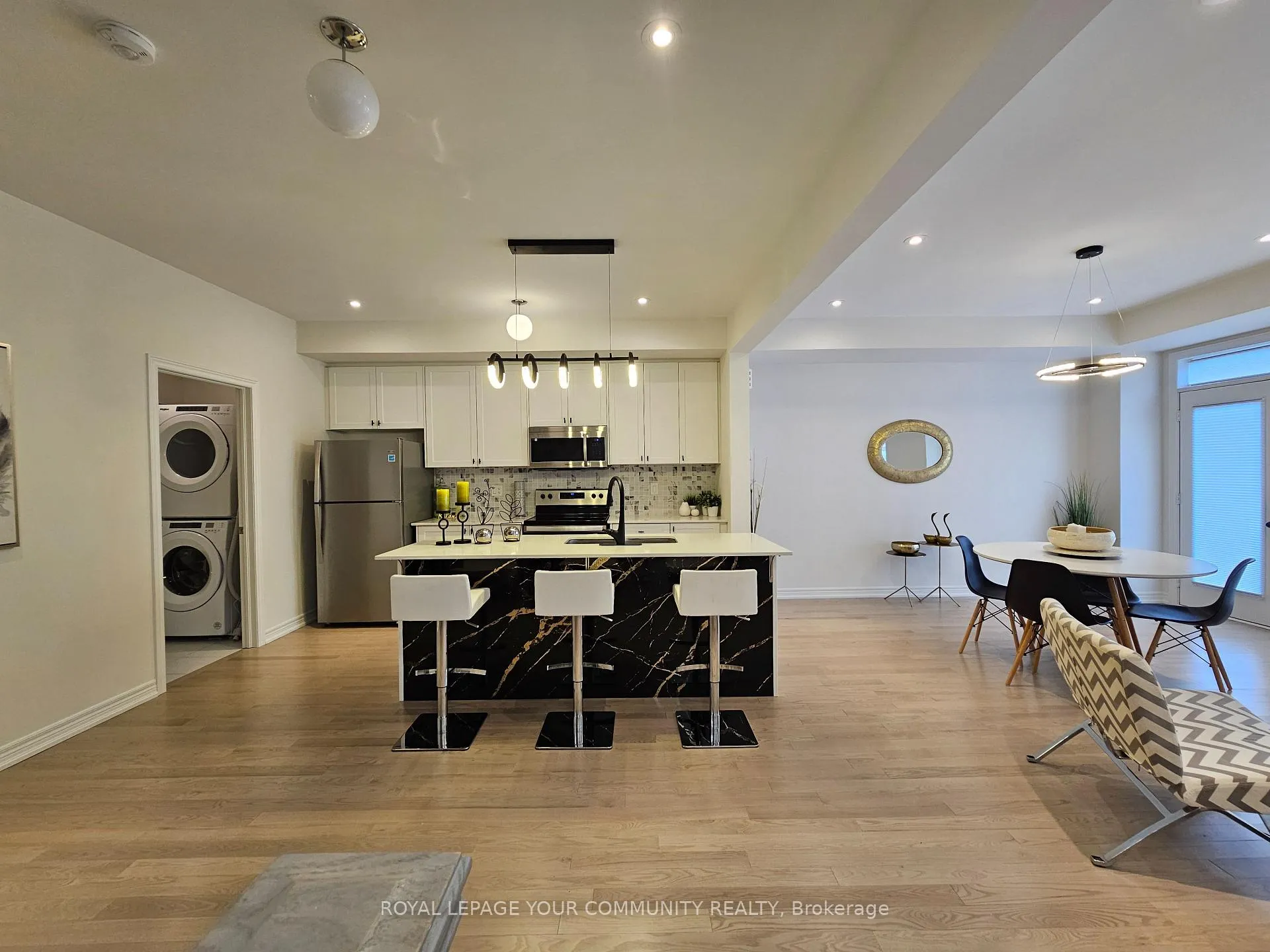 Photo 6 of 10 Broylio Lane, Ajax, South East — HOMEH