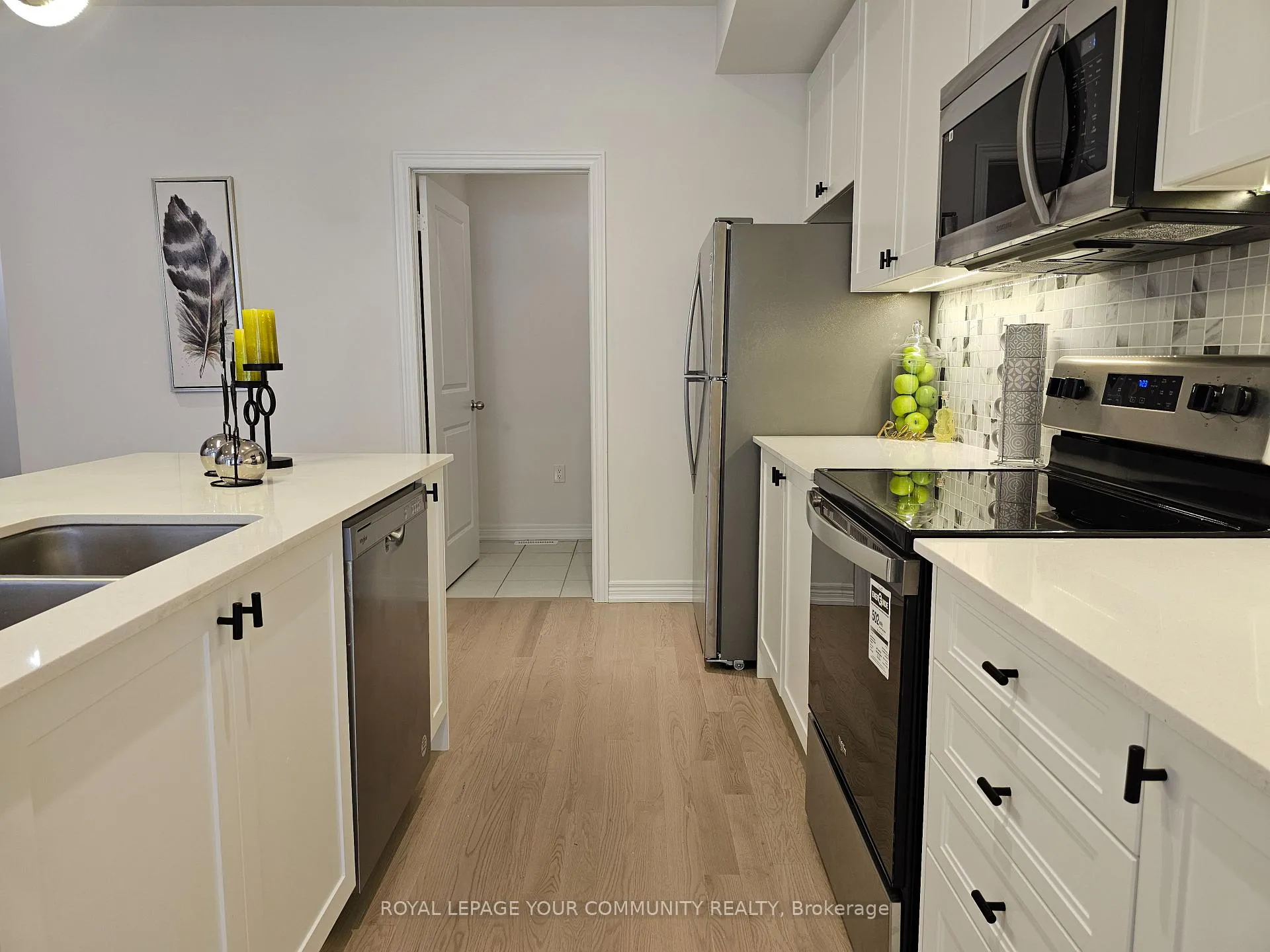 Photo 14 of 10 Broylio Lane, Ajax, South East — HOMEH