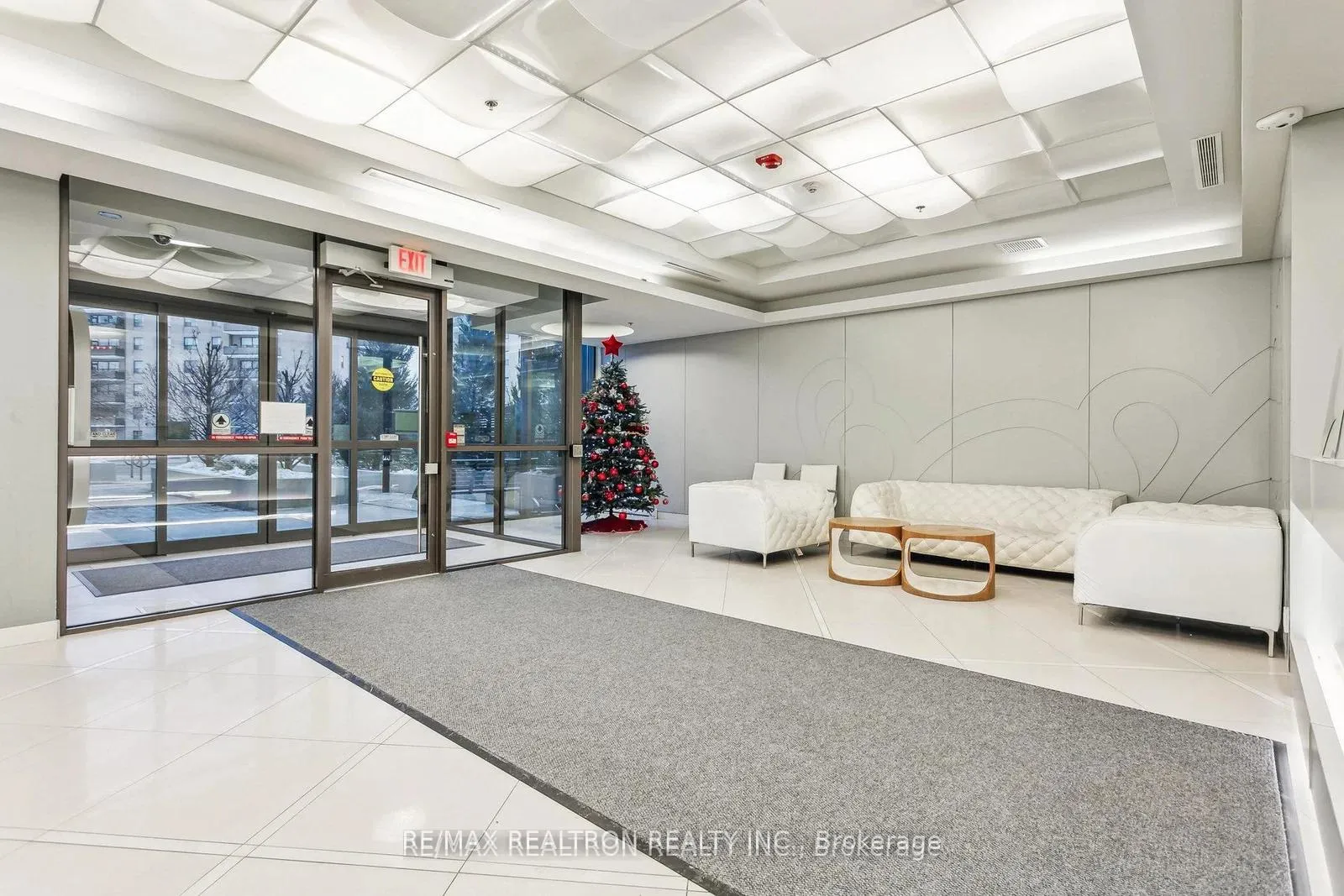 Photo 4 of Unit 803, 80 Esther Lorrie Drive, Etobicoke, West Humber-Clairville — HOMEH