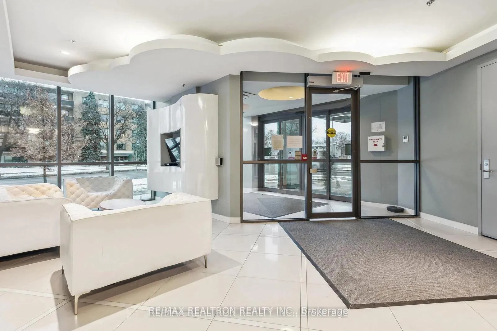 Photo 5 of Unit 803, 80 Esther Lorrie Drive, Etobicoke, West Humber-Clairville — HOMEH