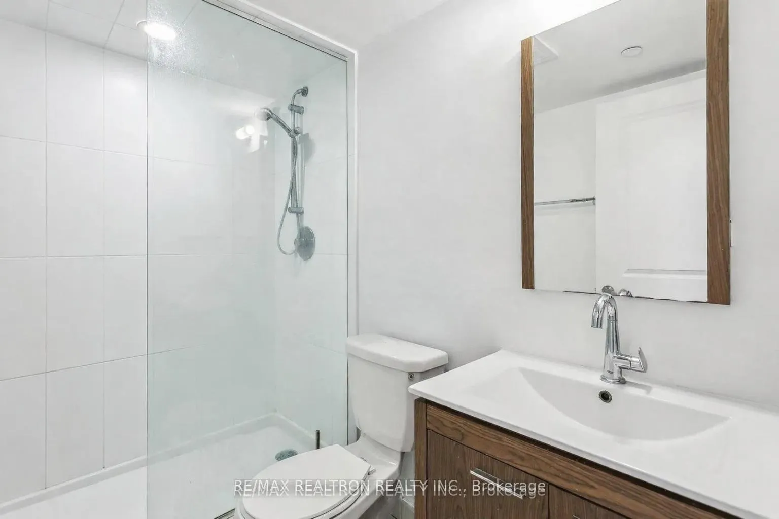 Photo 13 of Unit 803, 80 Esther Lorrie Drive, Etobicoke, West Humber-Clairville — HOMEH