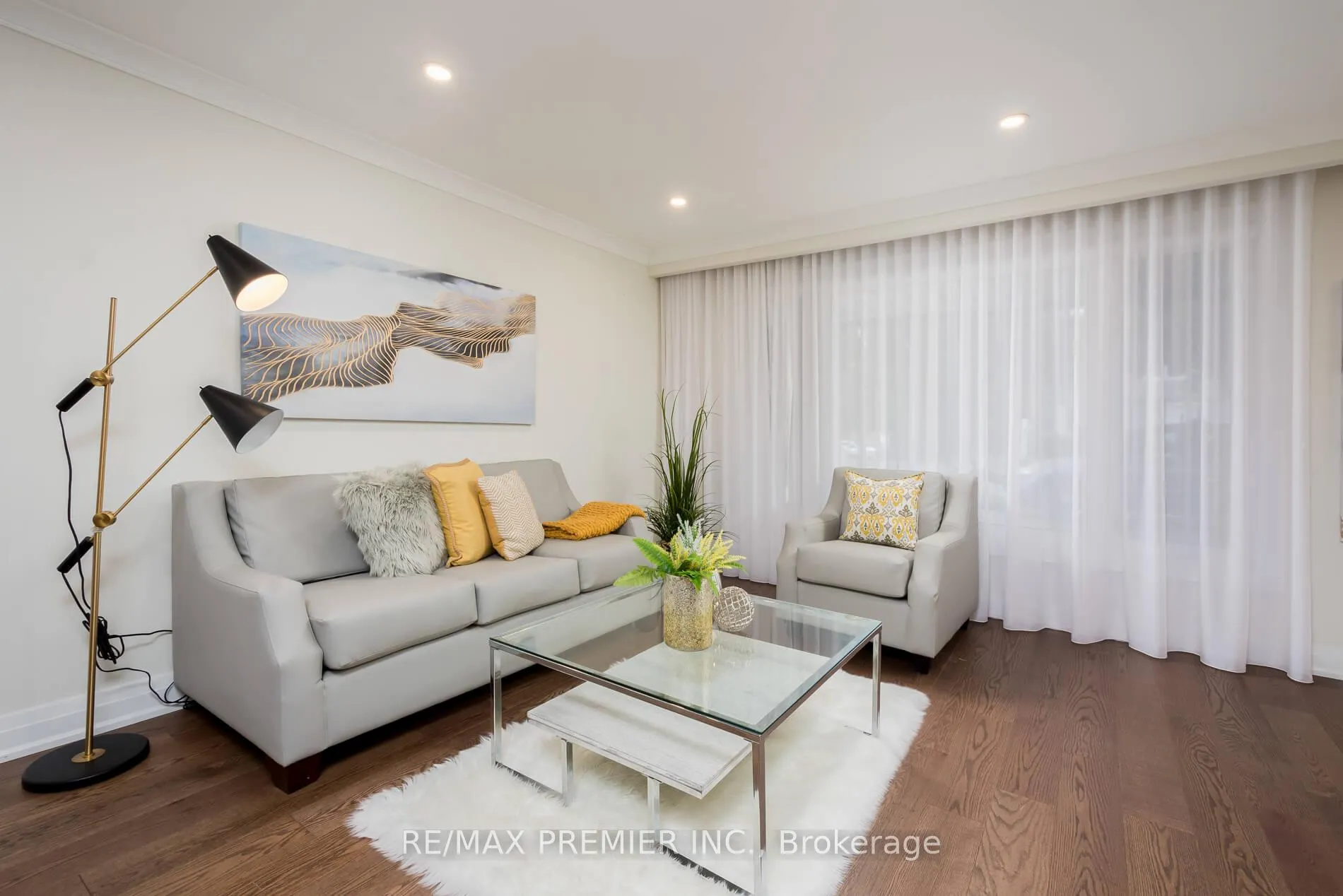 Photo 5 of Unit Upper, 110 Clarence Street, Vaughan, West Woodbridge — HOMEH