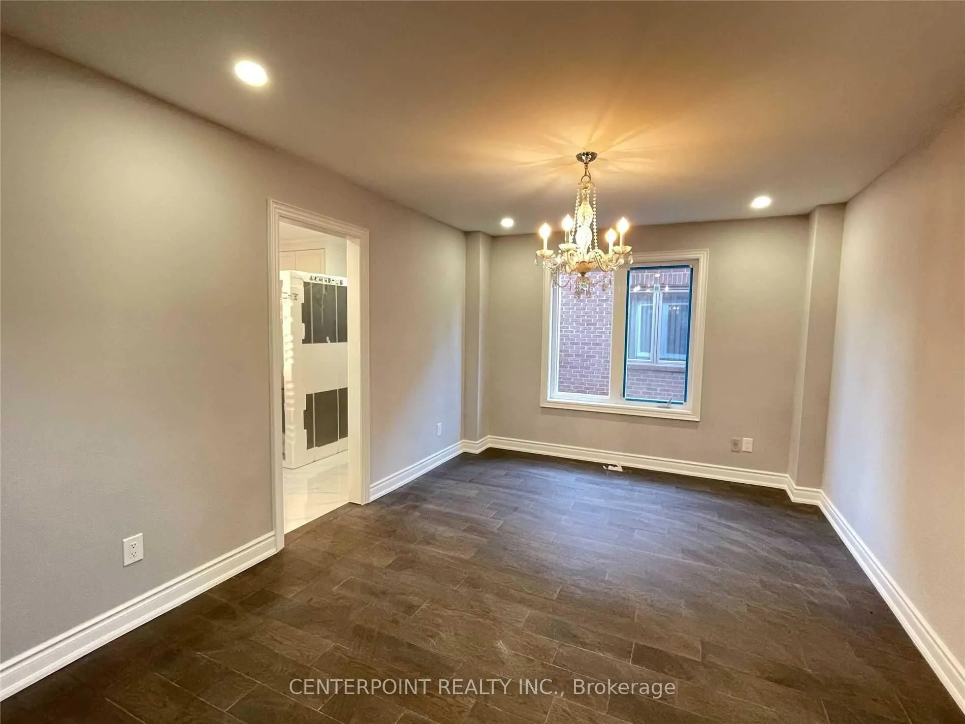 Photo 5 of 35 Fenwick Crescent, Markham, Unionville — HOMEH