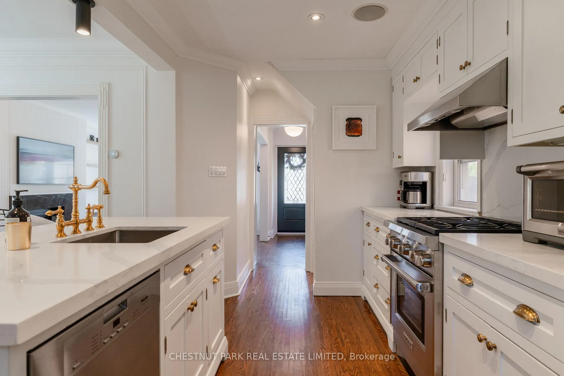 Photo 11 of 19 Heather Road, Toronto, Leaside — HOMEH