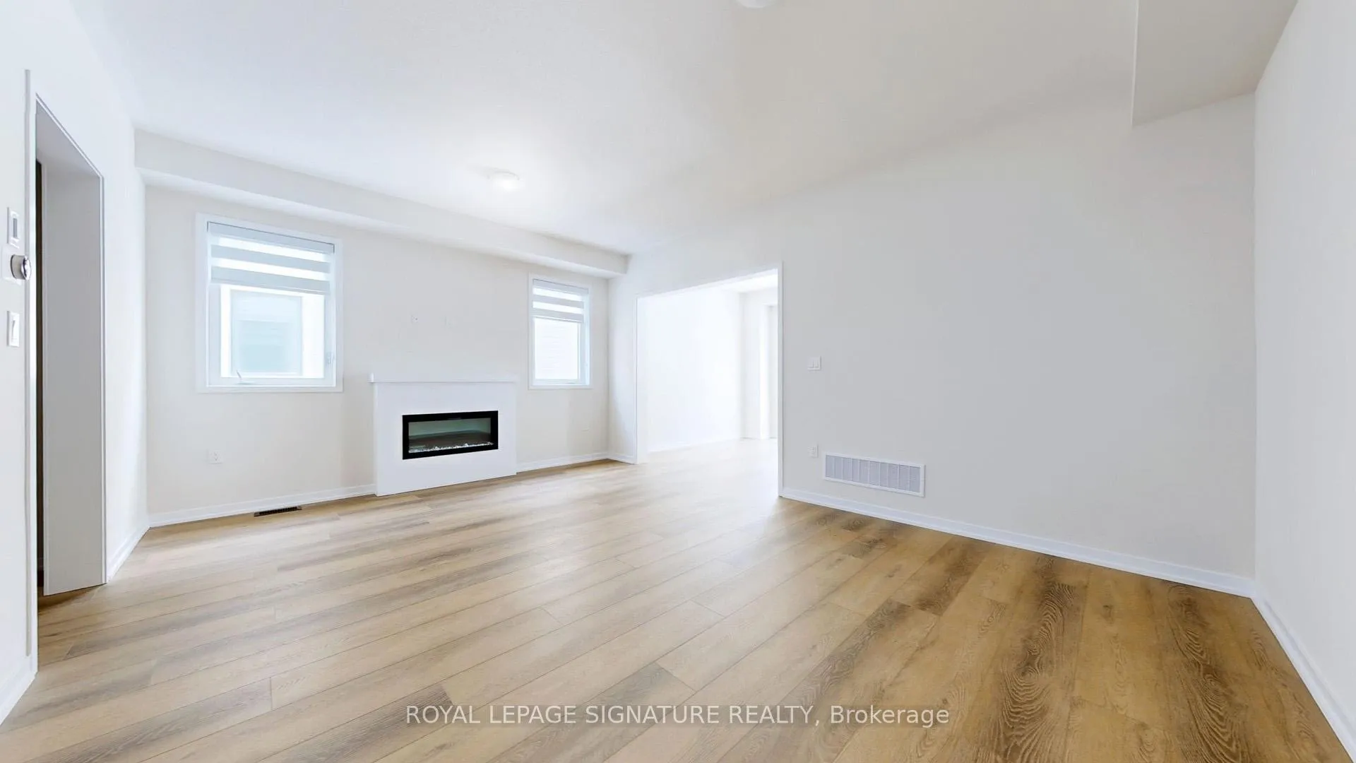 Photo 2 of 1530 Wheatcroft Drive, Oshawa, Kedron — HOMEH