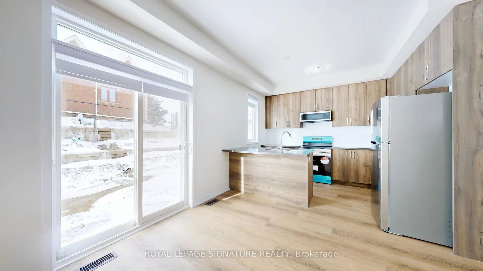 Photo 4 of 1530 Wheatcroft Drive, Oshawa, Kedron — HOMEH