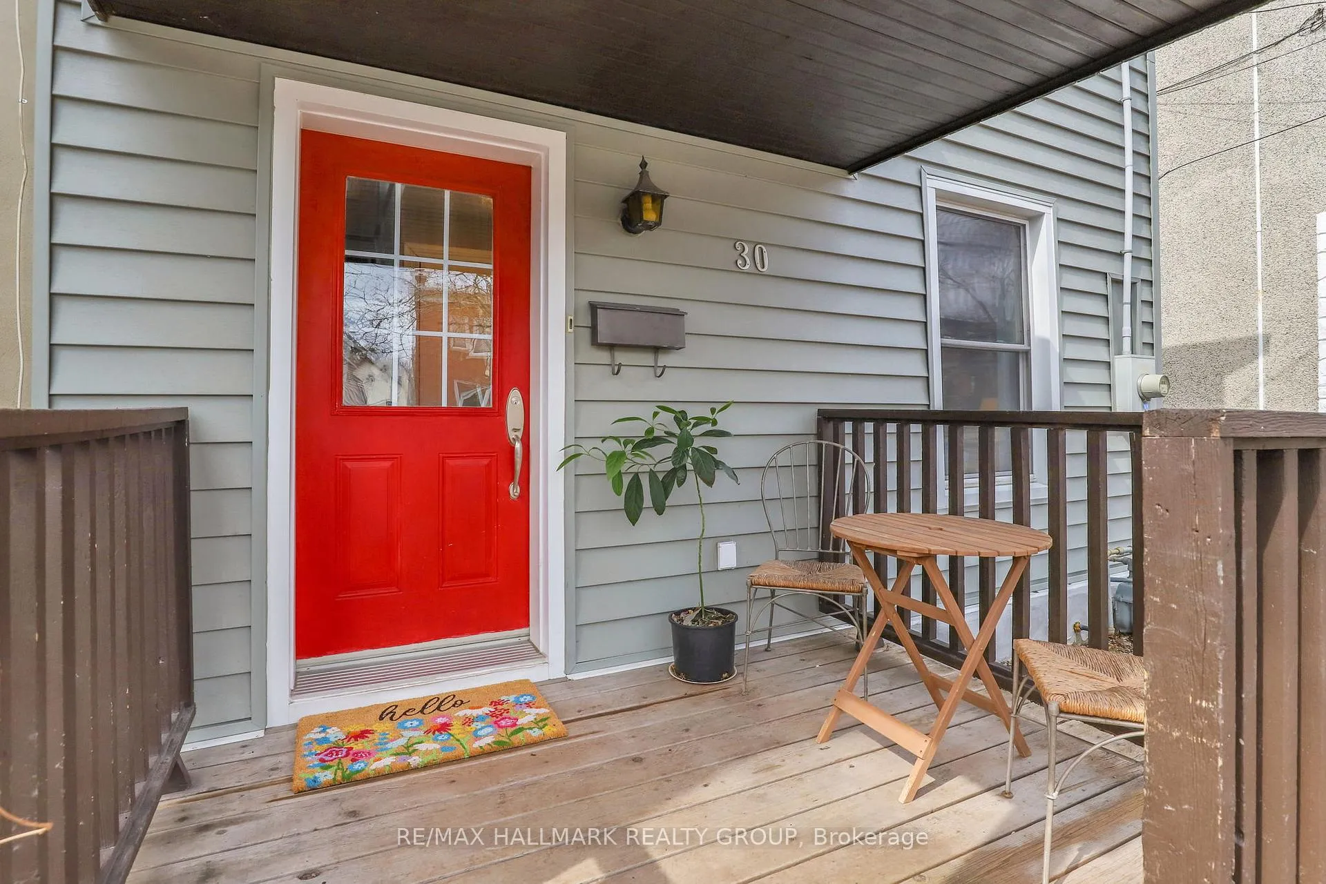 Photo 4 of 30 Adelaide Street, Ottawa, Glebe — HOMEH
