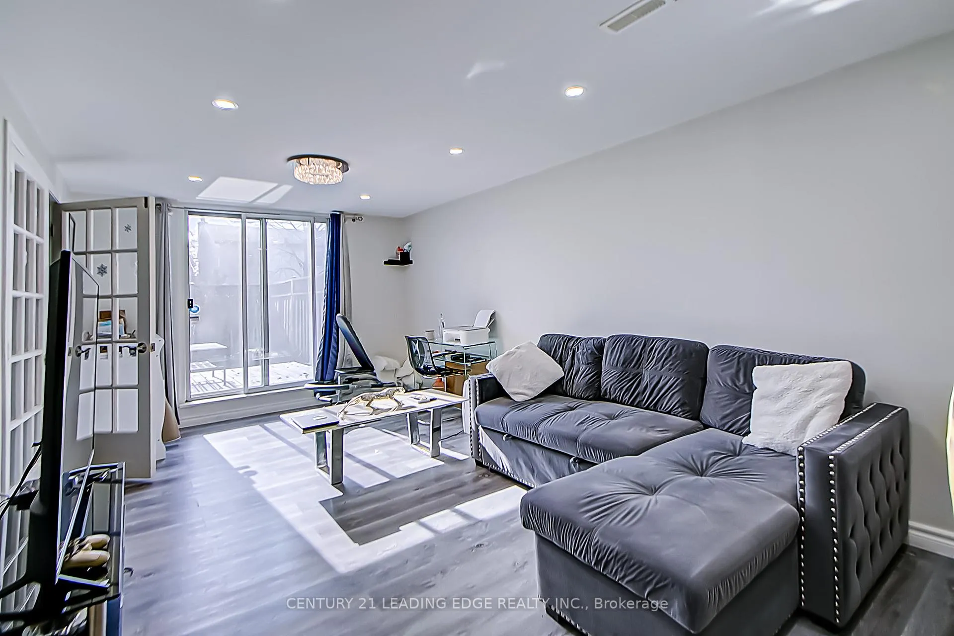 Photo 2 of Unit Lower, 879 Marinet Crescent, Pickering, West Shore — HOMEH