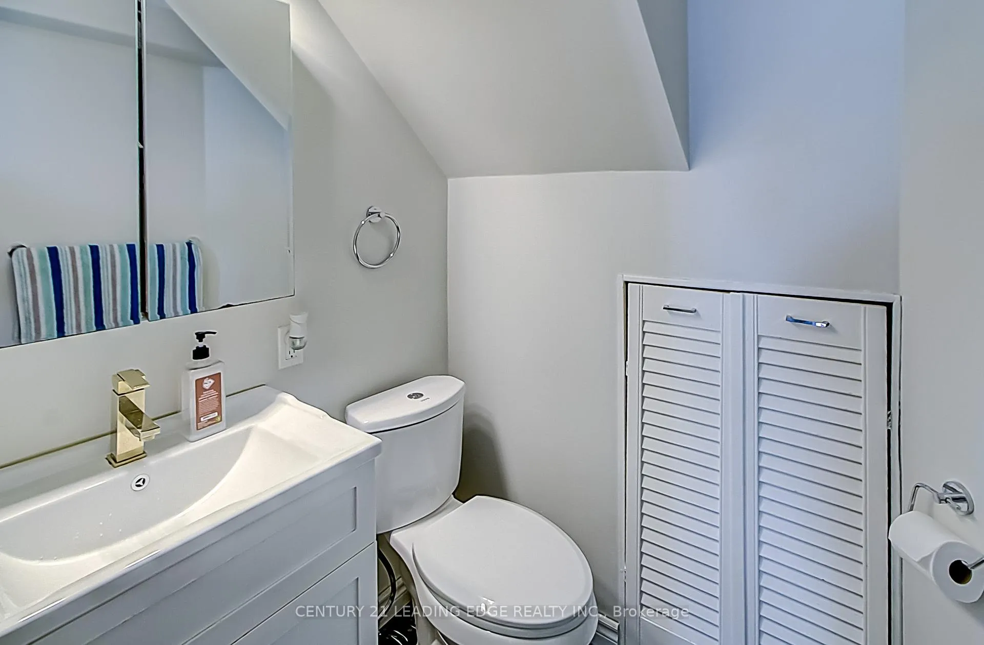 Photo 8 of Unit Lower, 879 Marinet Crescent, Pickering, West Shore — HOMEH