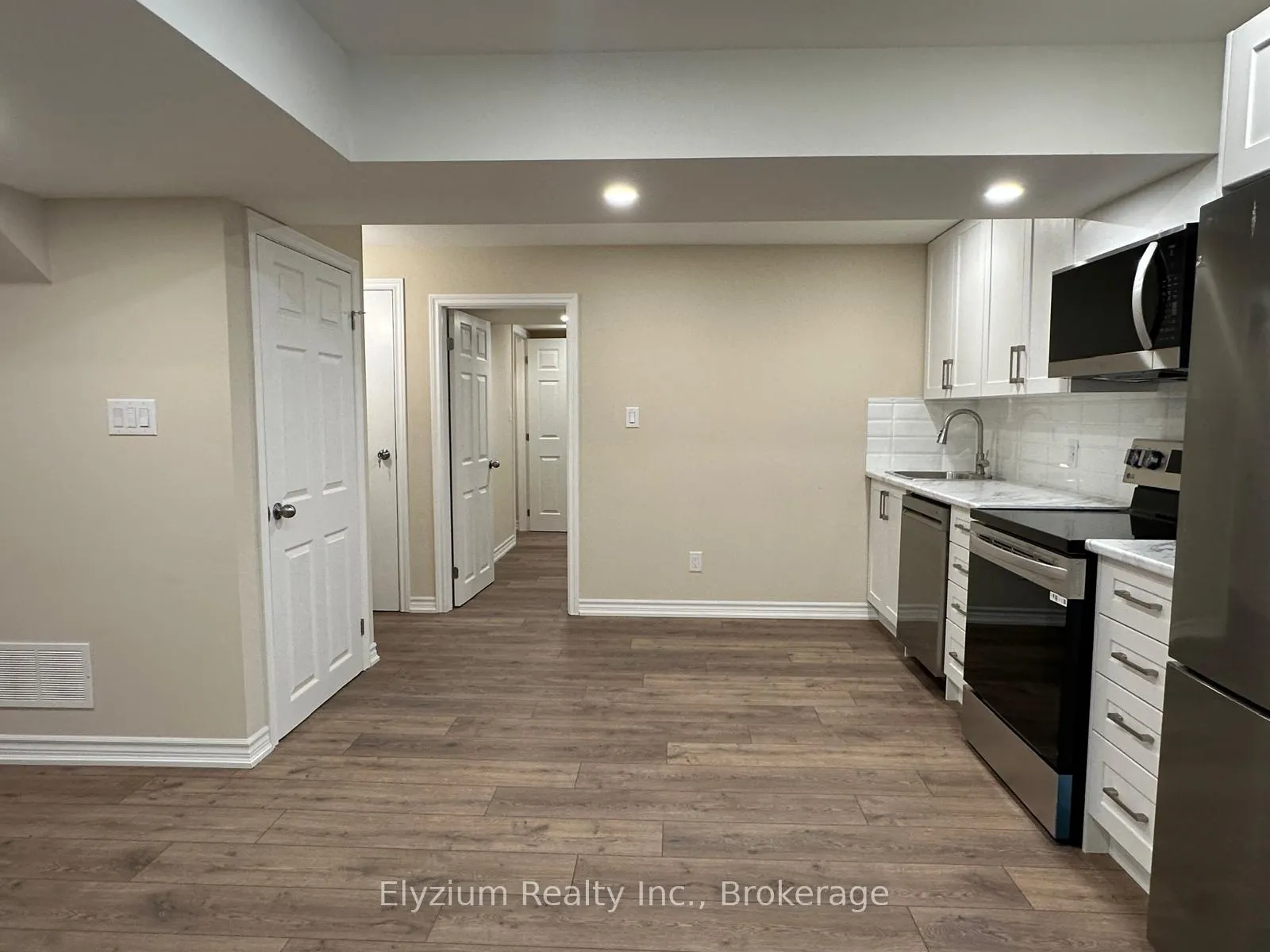 Photo 8 of Unit Lower, 49 Robertson Road, Hamilton, Ancaster — HOMEH