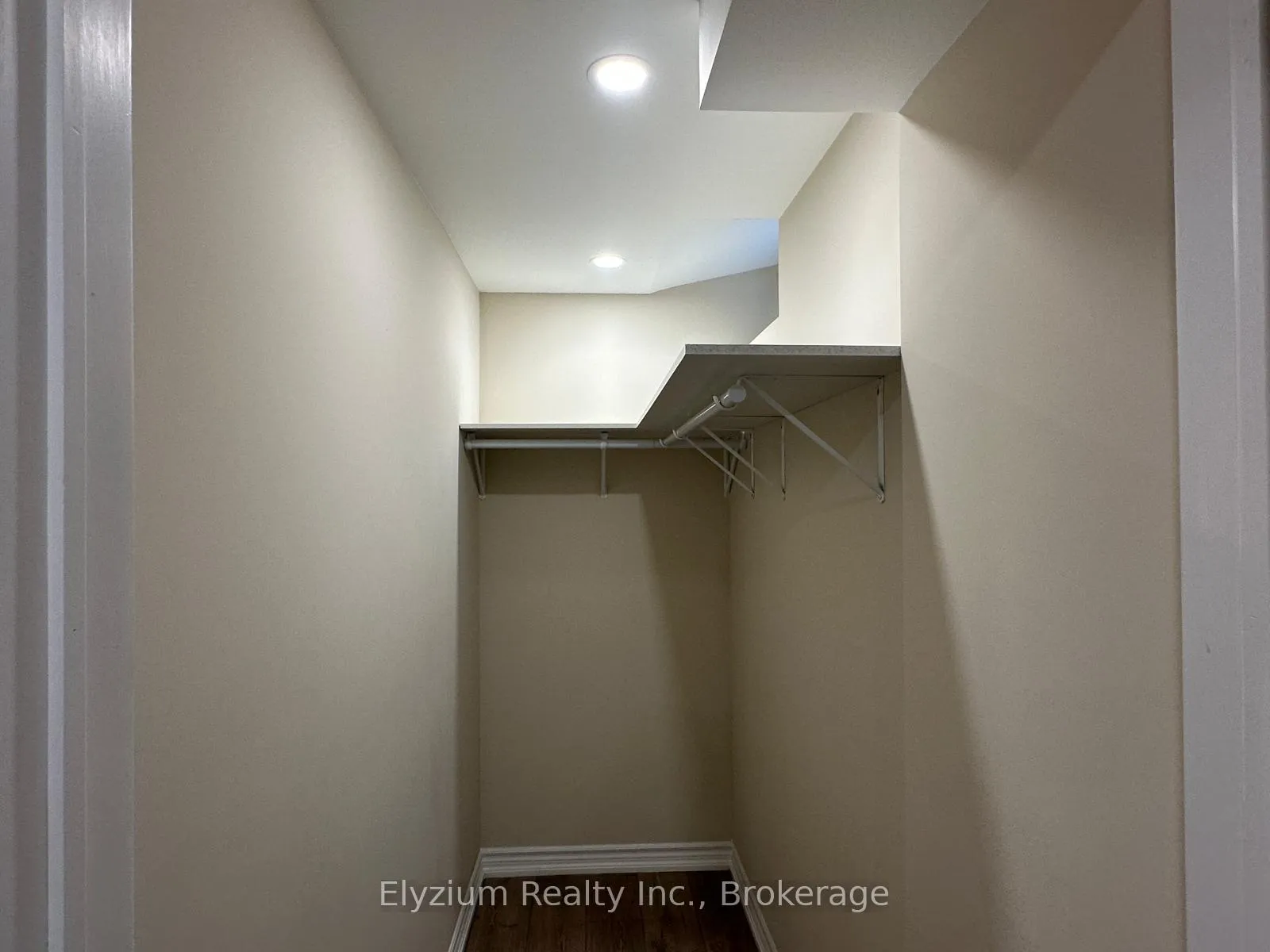 Photo 12 of Unit Lower, 49 Robertson Road, Hamilton, Ancaster — HOMEH
