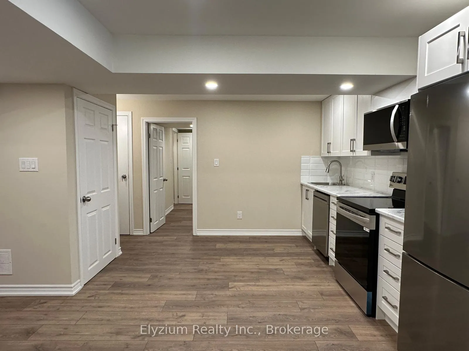 Photo 17 of Unit Lower, 49 Robertson Road, Hamilton, Ancaster — HOMEH