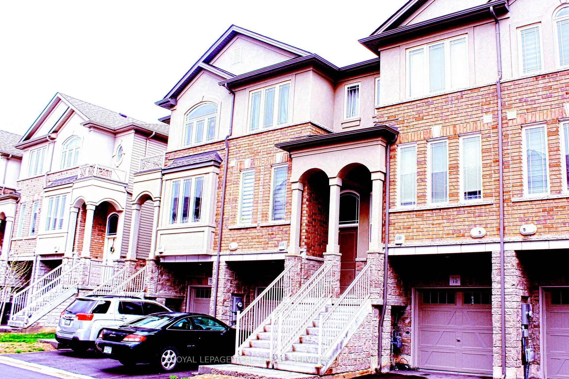 Photo 2 of 73 Aquarius Crescent, Hamilton, Stoney Creek — HOMEH