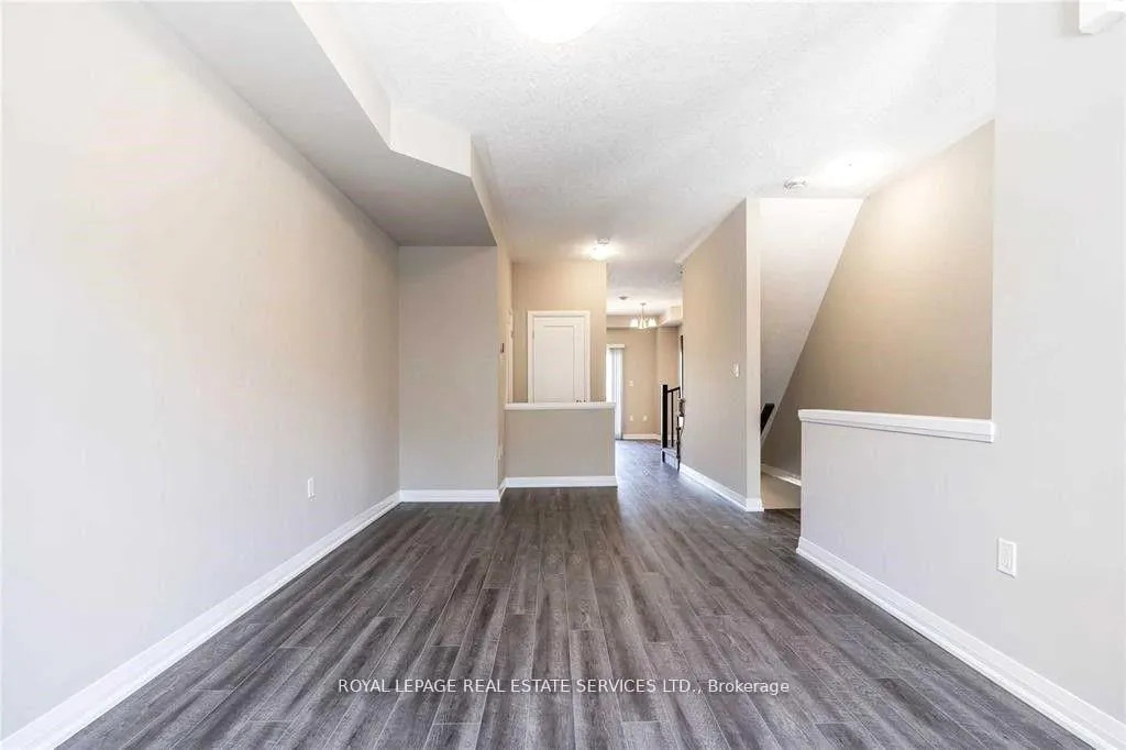 Photo 5 of 73 Aquarius Crescent, Hamilton, Stoney Creek — HOMEH