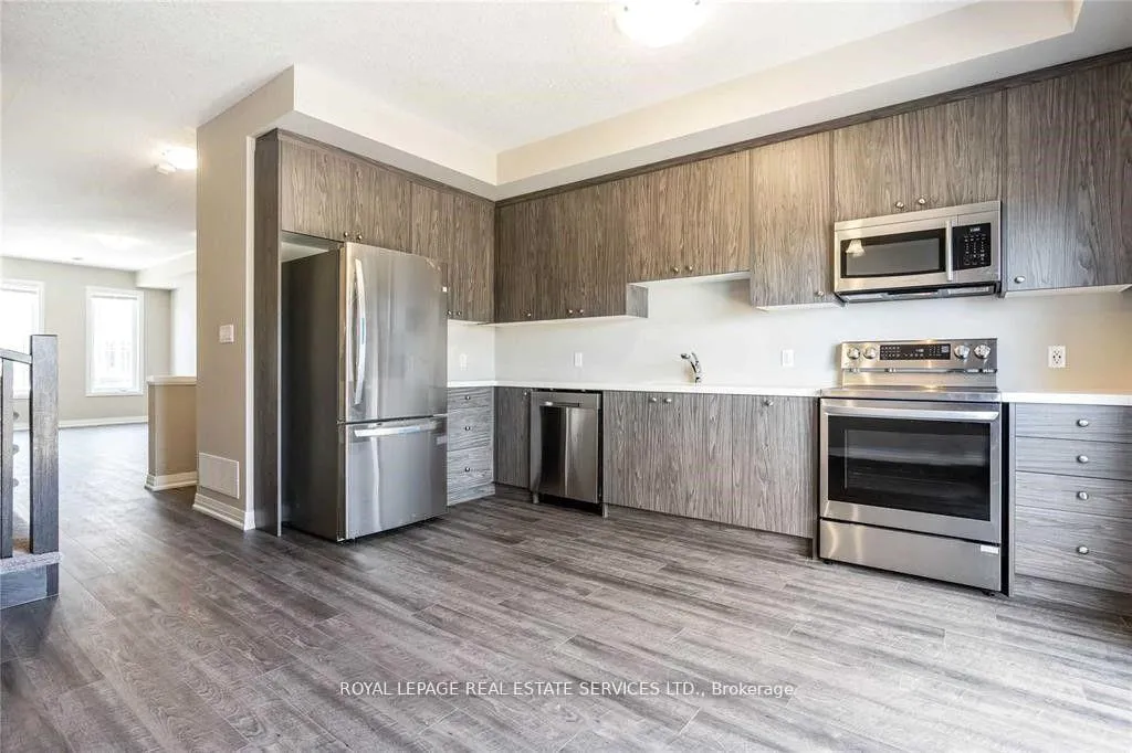 Photo 7 of 73 Aquarius Crescent, Hamilton, Stoney Creek — HOMEH