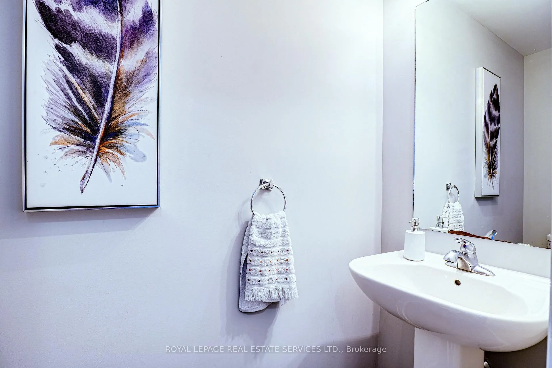 Photo 9 of 73 Aquarius Crescent, Hamilton, Stoney Creek — HOMEH