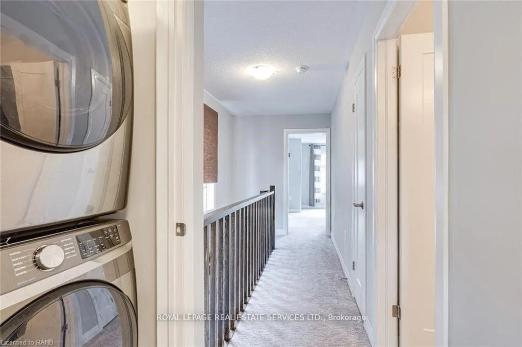 Photo 13 of 73 Aquarius Crescent, Hamilton, Stoney Creek — HOMEH