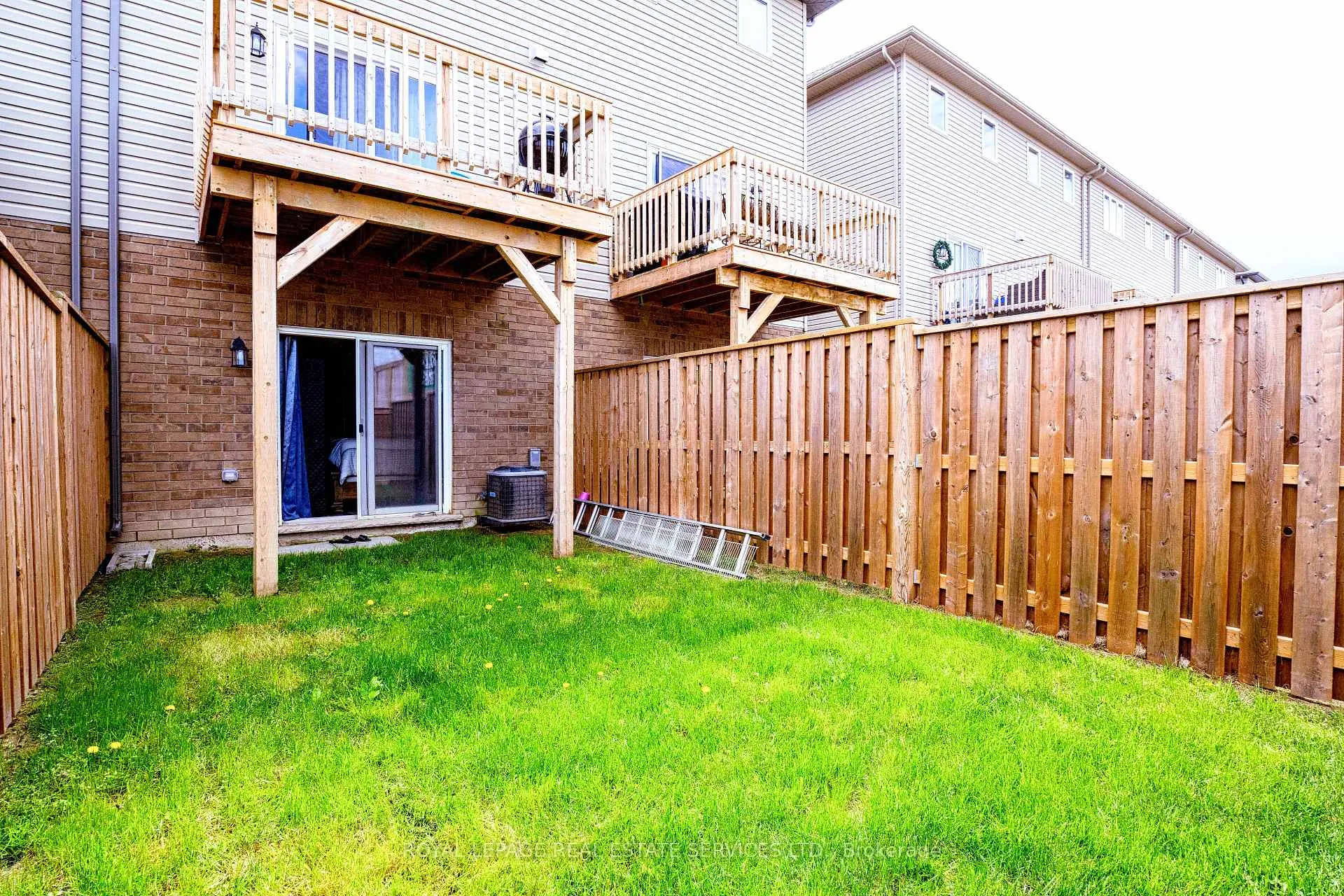 Photo 23 of 73 Aquarius Crescent, Hamilton, Stoney Creek — HOMEH