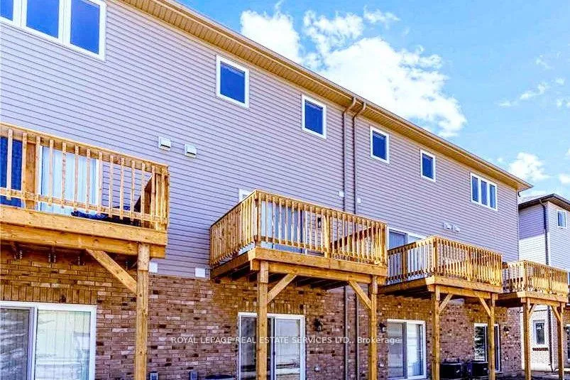 Photo 24 of 73 Aquarius Crescent, Hamilton, Stoney Creek — HOMEH