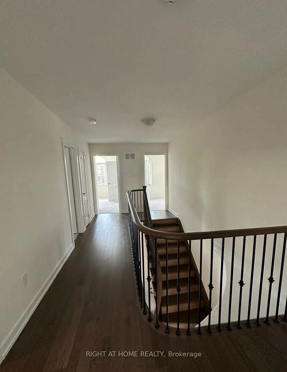 Photo 6 of 916 Rexton Drive, Oshawa, Kedron — HOMEH