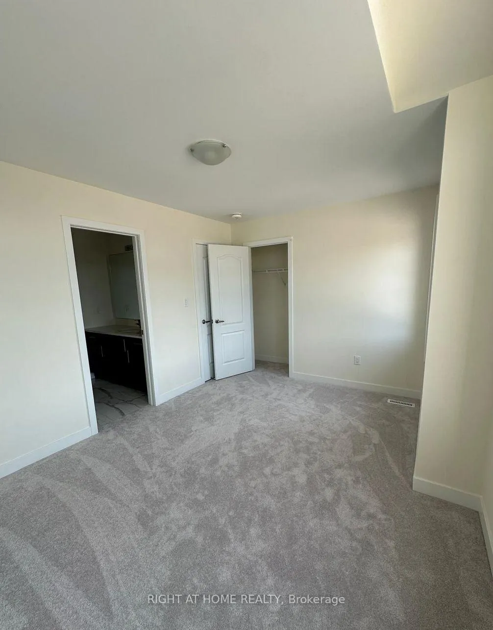 Photo 12 of 916 Rexton Drive, Oshawa, Kedron — HOMEH