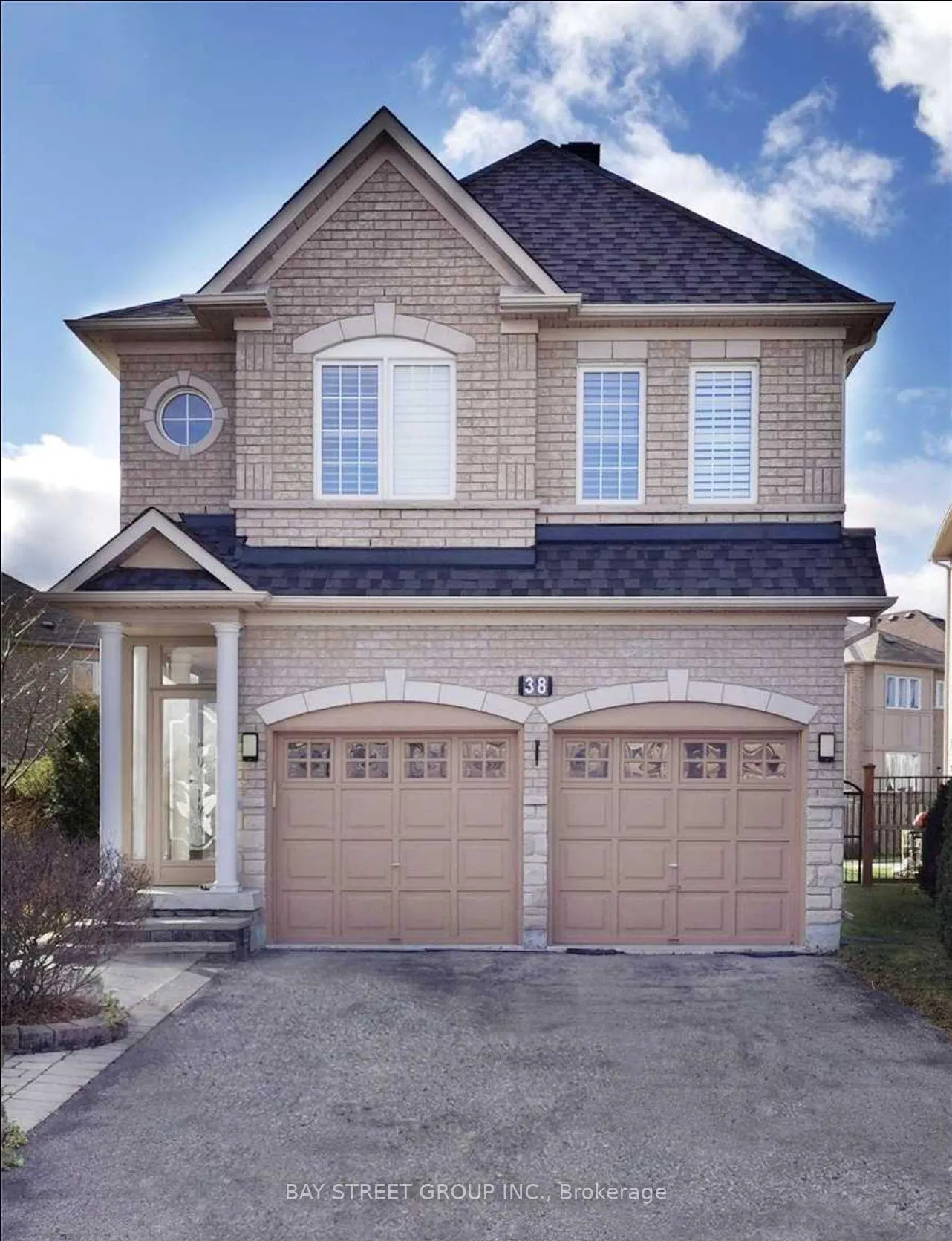Photo 1 of 38 Shell Court, Richmond Hill, Bayview Hill — HOMEH