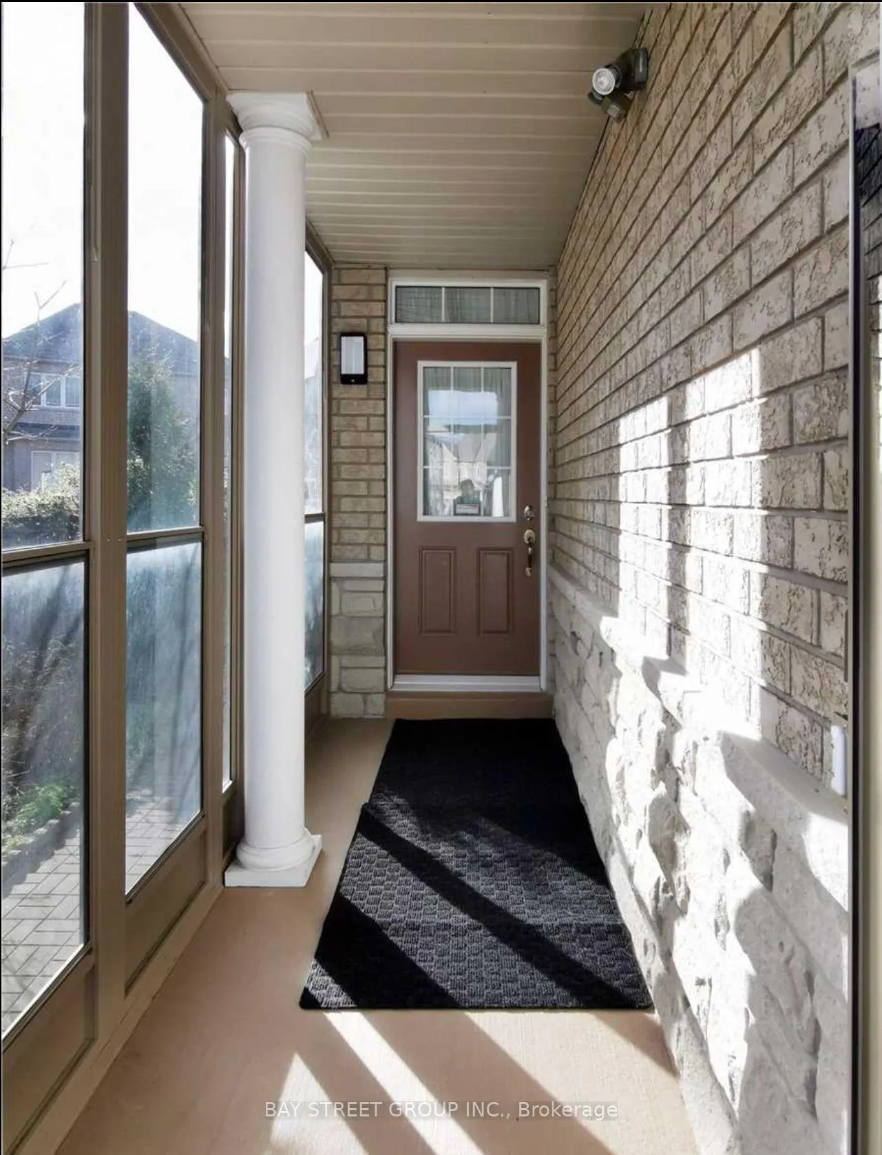 Photo 2 of 38 Shell Court, Richmond Hill, Bayview Hill — HOMEH
