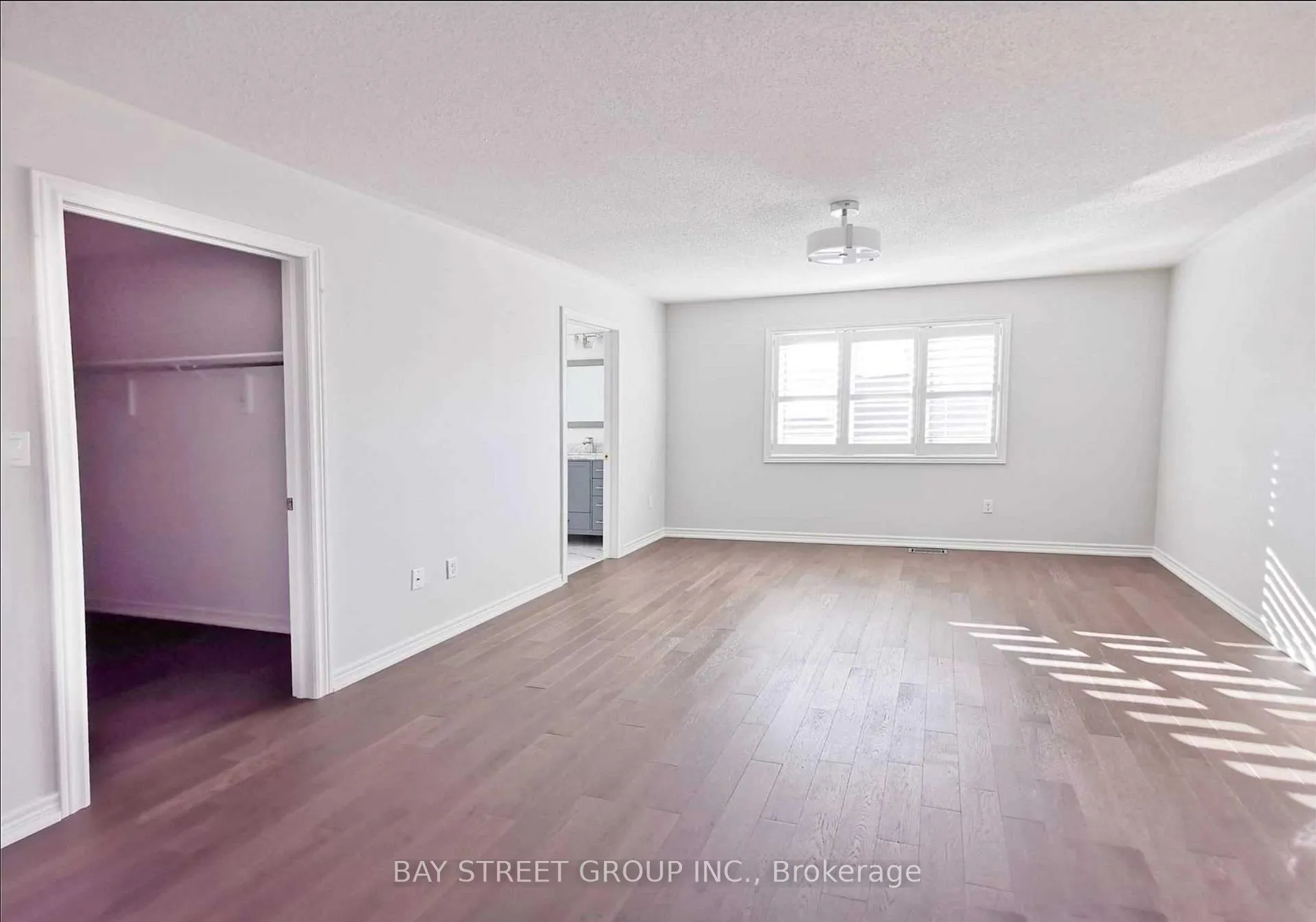 Photo 9 of 38 Shell Court, Richmond Hill, Bayview Hill — HOMEH
